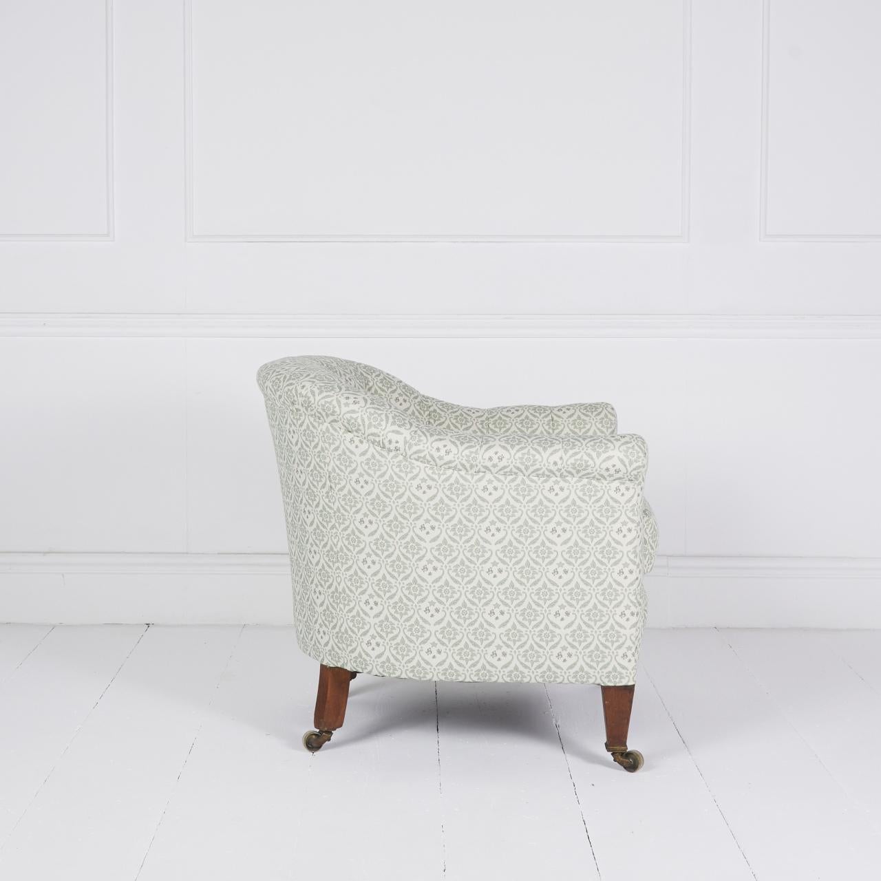 Chaise à baignoire anglaise ancienne de style Howard Bon état - En vente à Stroud, GB