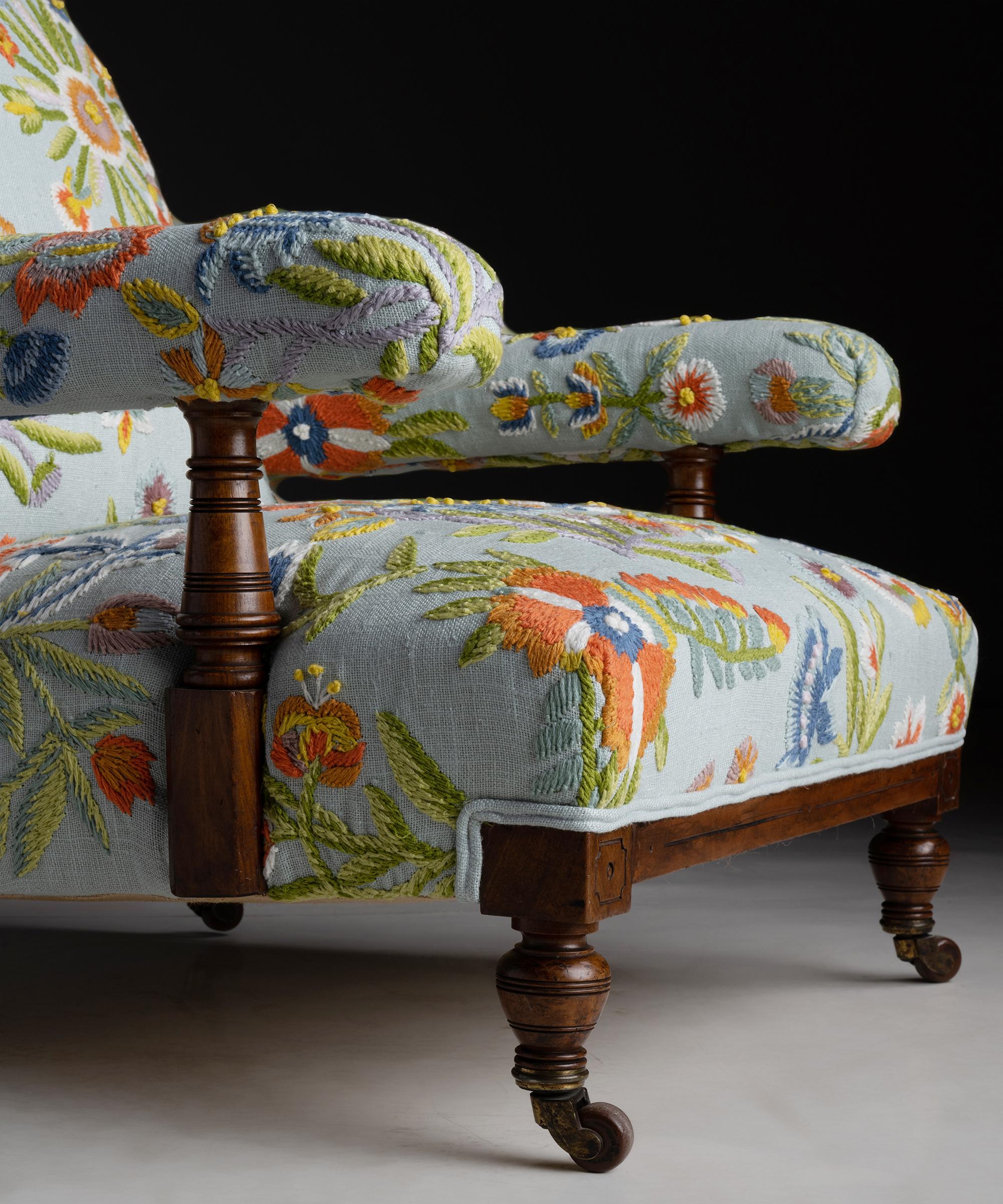 Howard Style Open Arm Library Chair in Embroidered Fabric by Pierre Frey, c.1890 In Good Condition In Culver City, CA