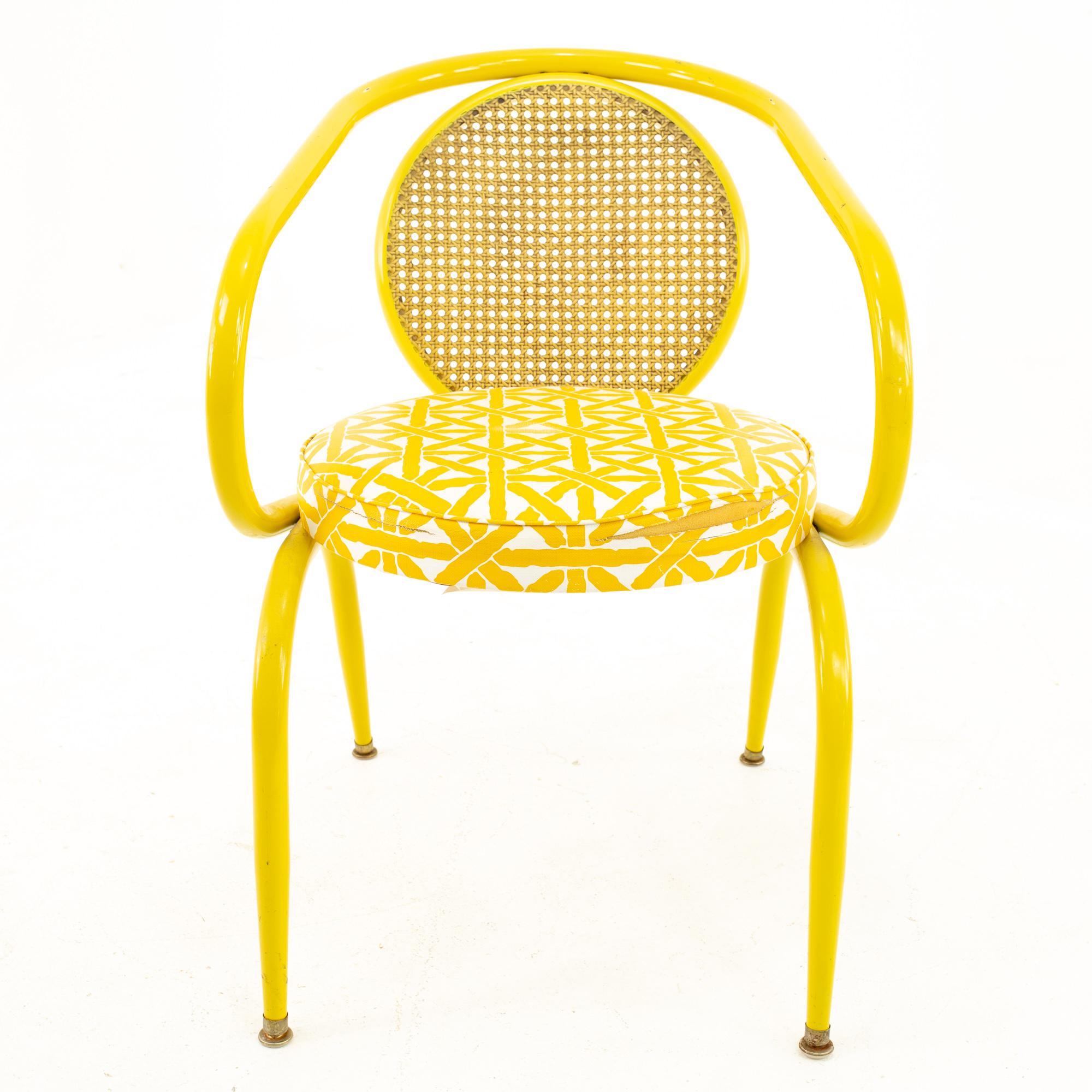Howell Mid Century Yellow Chairs, Pair In Good Condition In Countryside, IL