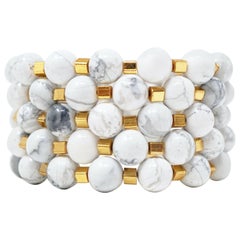 Set di cinque braccialetti con gemme di Howlite