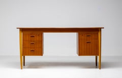 H.P. Hansen Danish Modern Teak-Schreibtisch