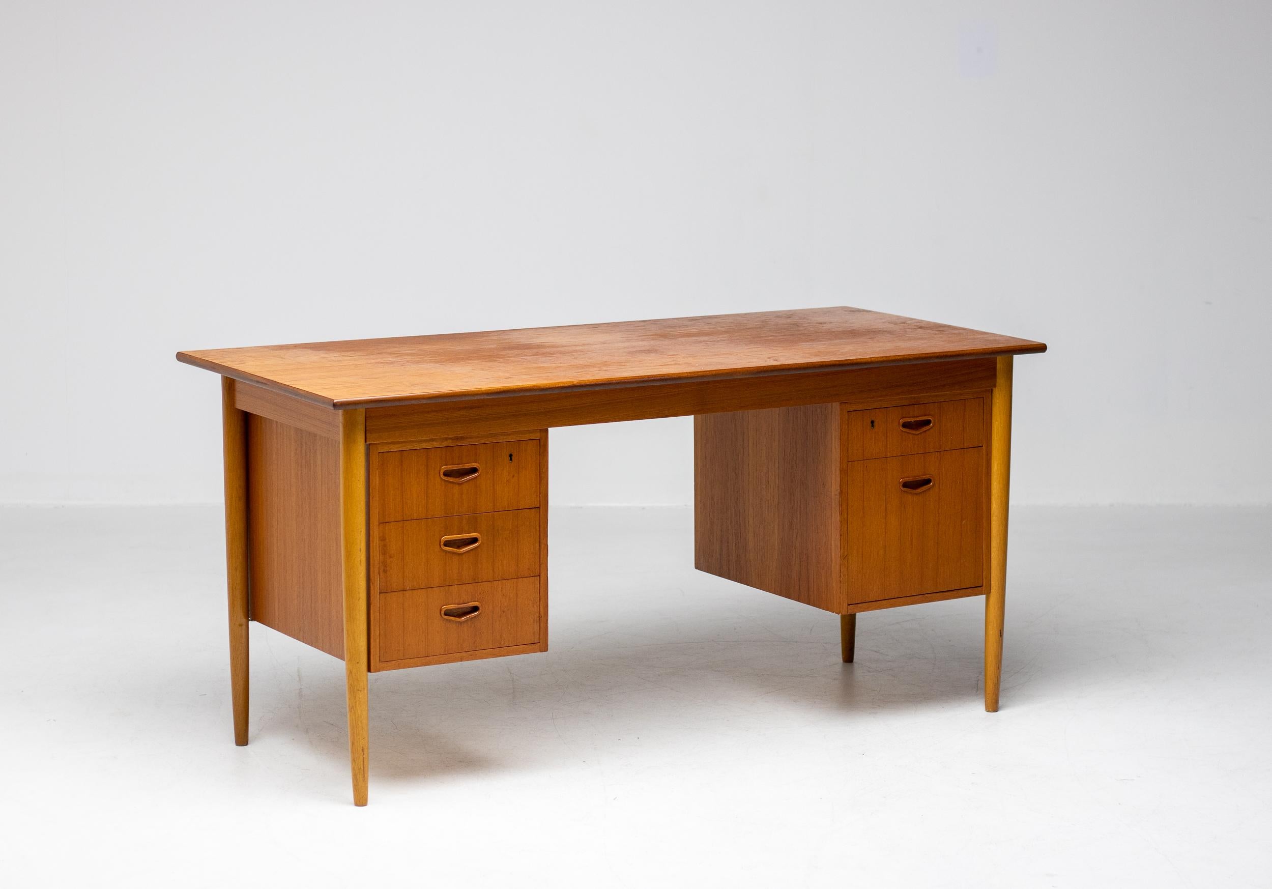 H. & A. Scrivania moderna in teak di Hansen in vendita 2