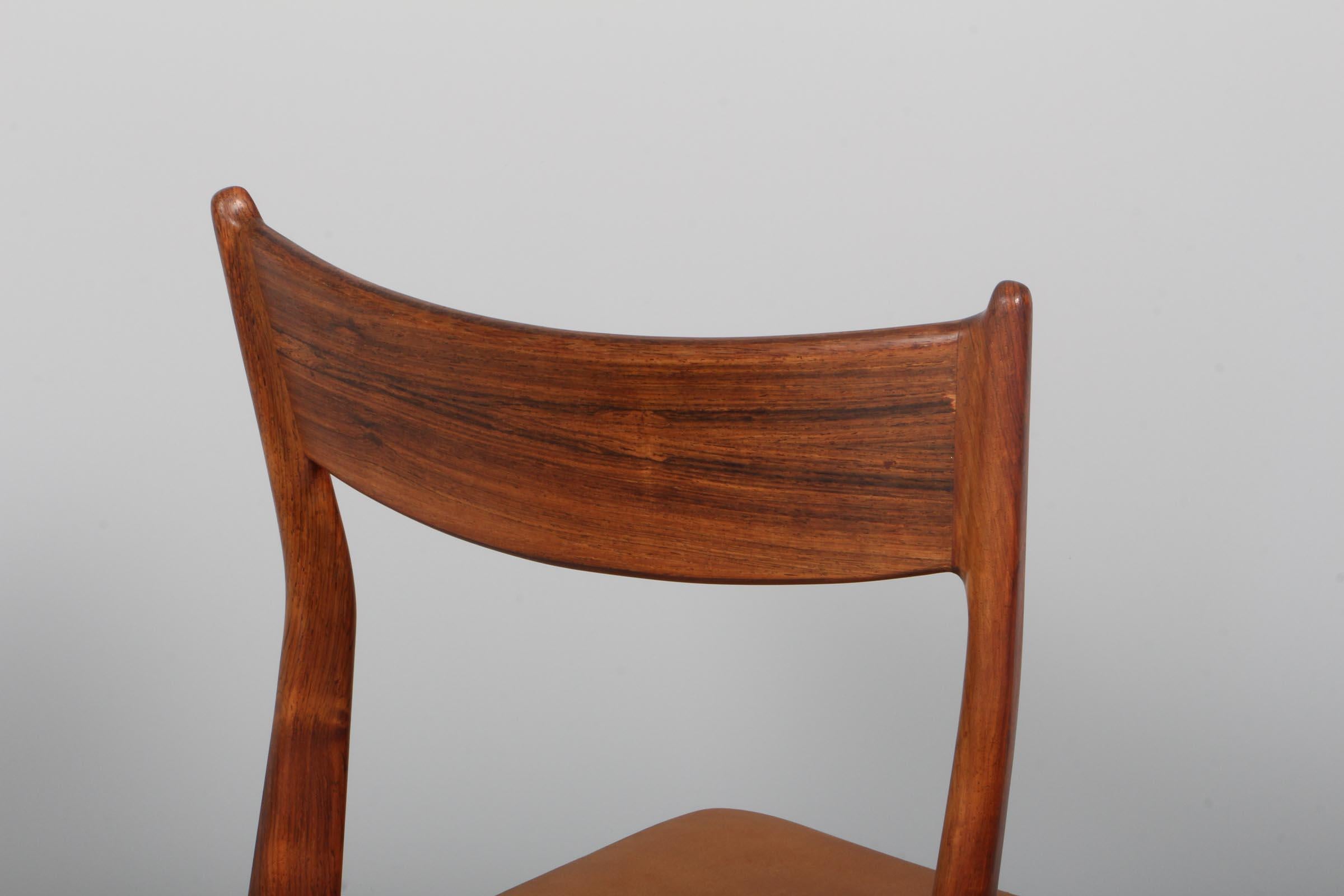 HP Hansen Set of Four Dining Chairs in Rosewood and Aniline Leather, 1960s For Sale 2