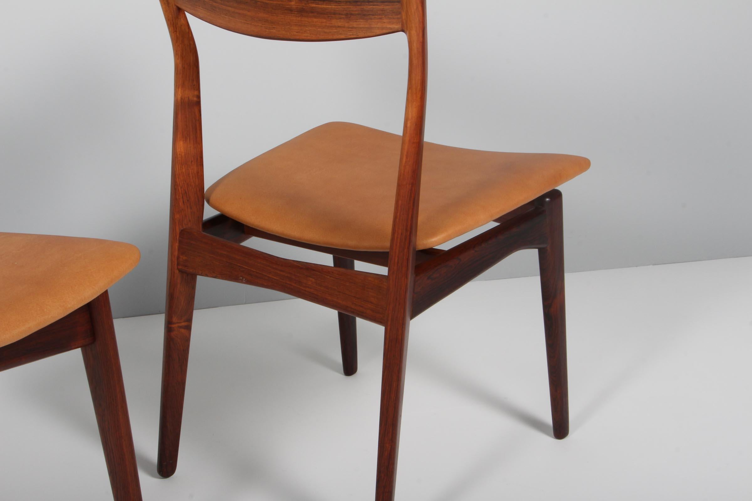 HP Hansen Set of Four Dining Chairs in Rosewood and Aniline Leather, 1960s For Sale 3