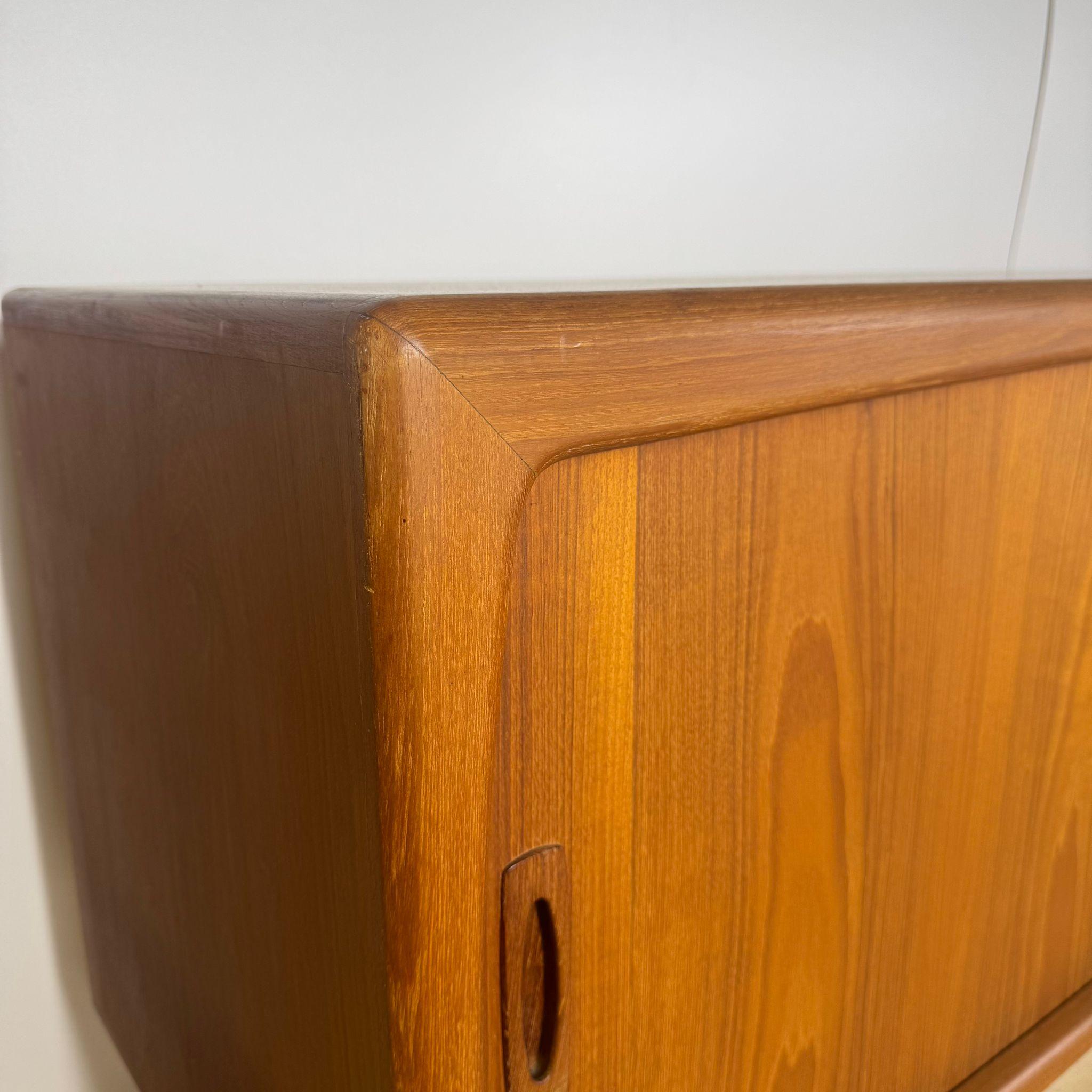 HP Hansen, Sideboard in teak, Denmark, 1960 For Sale 4