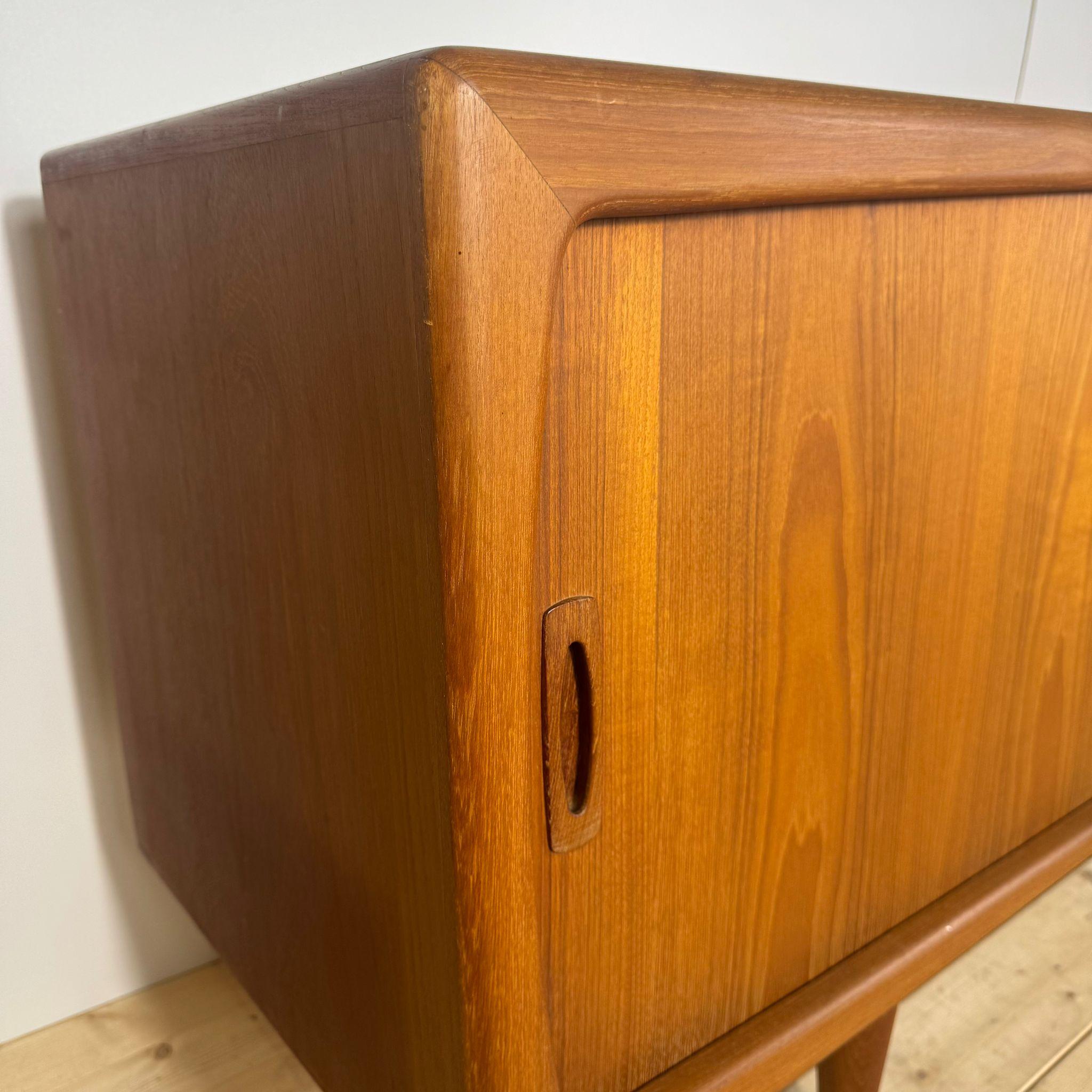 HP Hansen, Sideboard in teak, Denmark, 1960 In Good Condition For Sale In Torino, IT