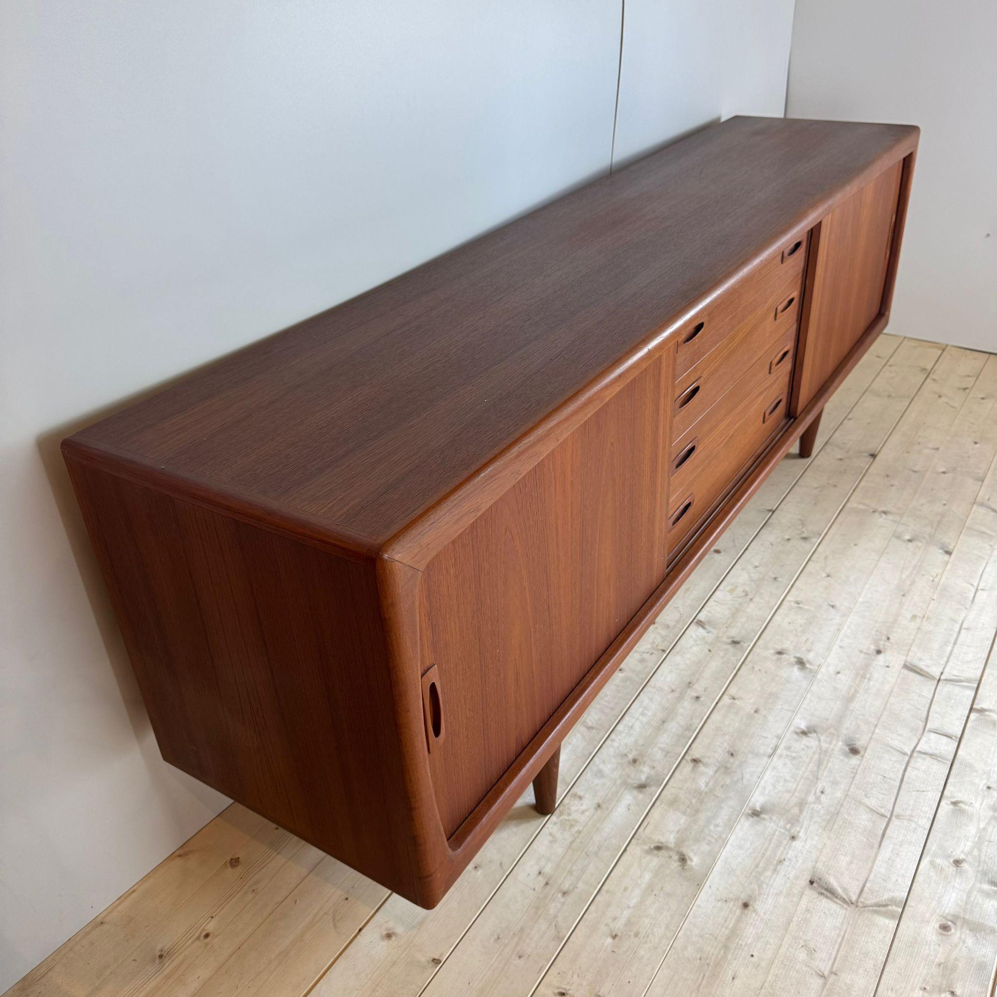 Mid-20th Century HP Hansen, Buffet en teck, Danemark, 1960 en vente