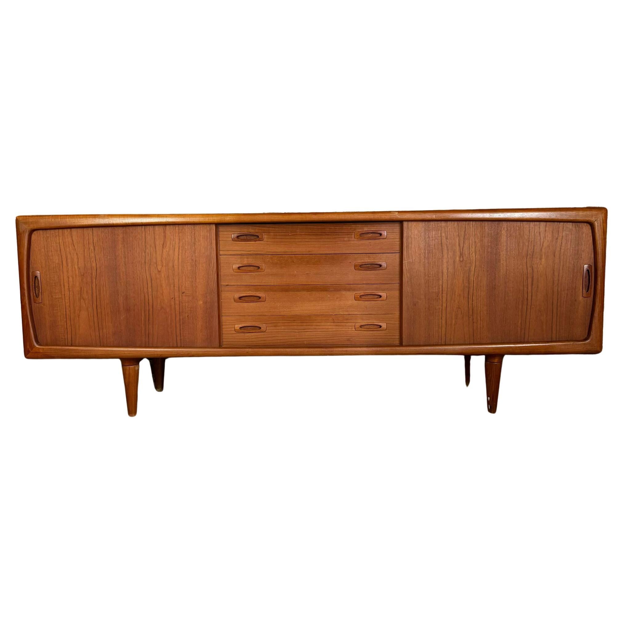 Buffet HP Hansen en teck, Danemark 1960