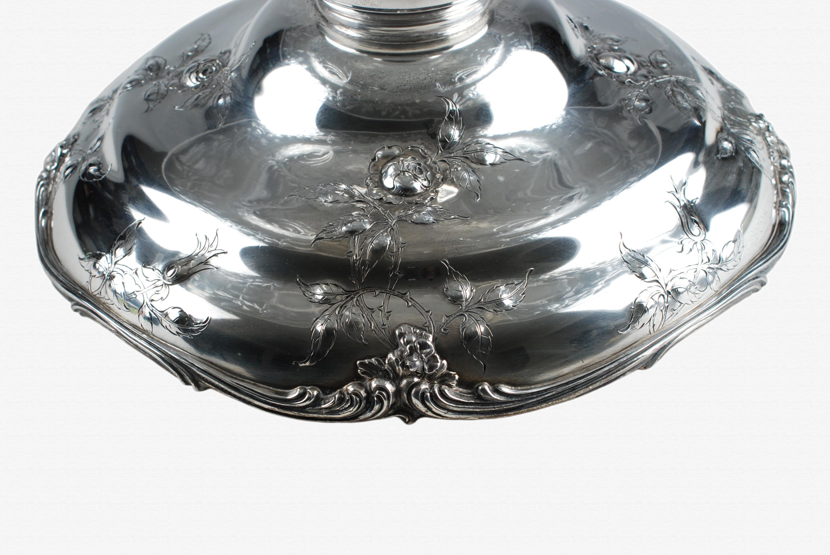 Ciotola centrotavola in vetro inciso HP Sinclaire con base Gorham Sterling Repousse In condizioni buone in vendita a Cincinnati, OH
