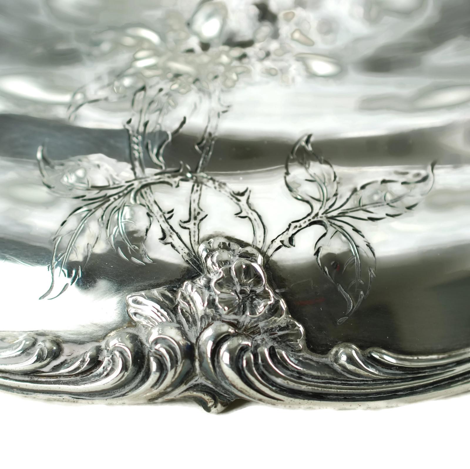 20th Century HP Sinclaire Engraved Glass Centerpiece Bowl with Gorham Sterling Repousse Base For Sale