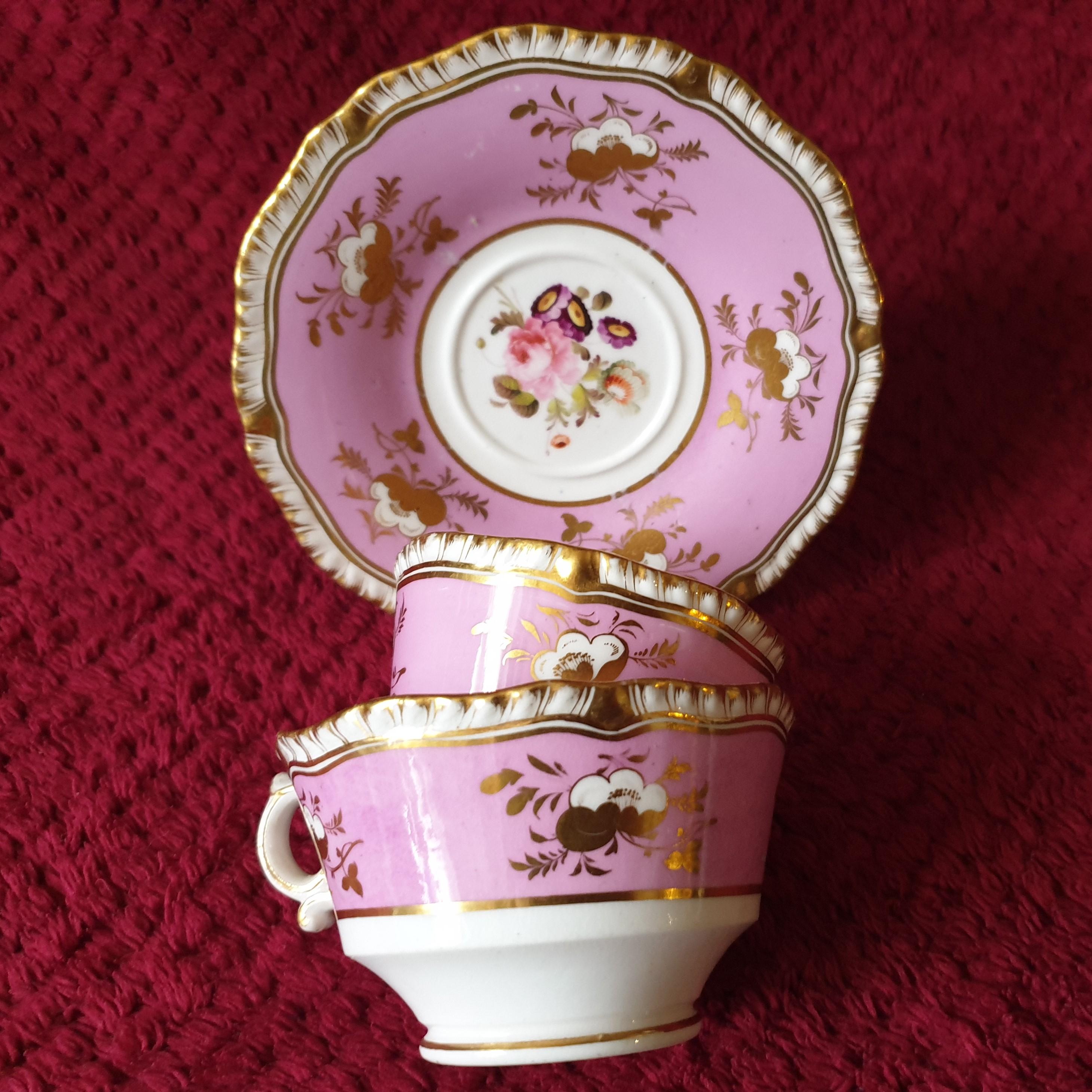 Early 19th Century H&R Daniel First Gadroon Pink Handpainted Trio For Sale
