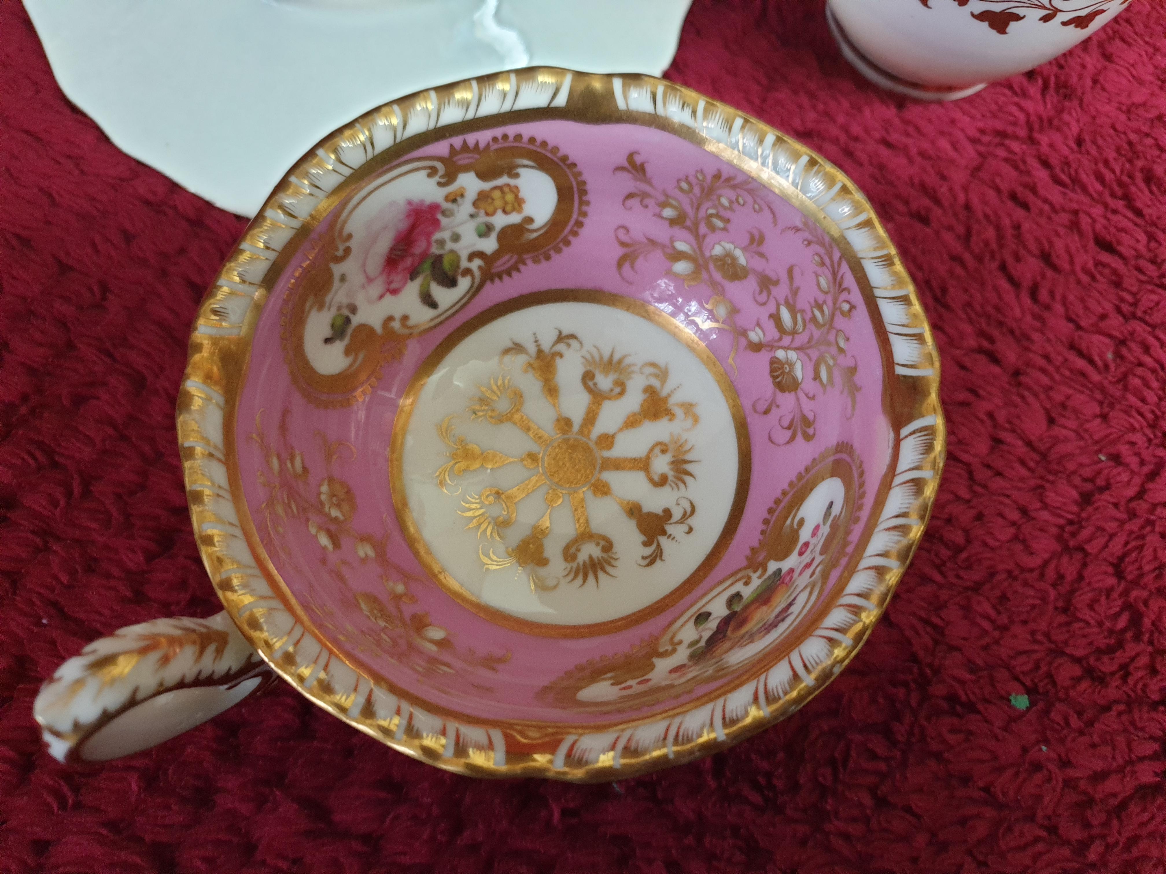 H&R Daniel Pink Trio Second Gadroon Shape In Good Condition For Sale In London, GB