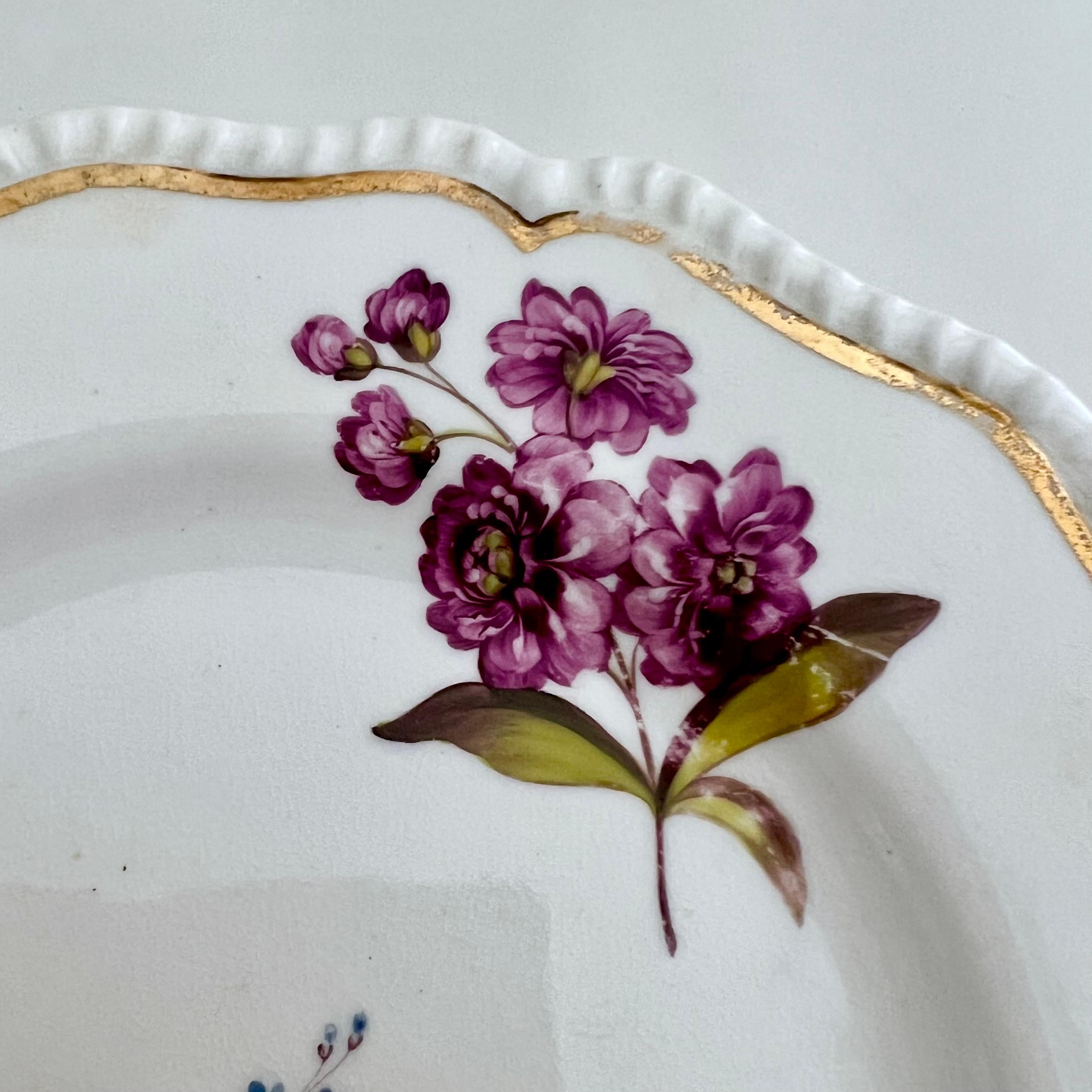 H&R Daniel Porcelain Plate, White, Floral Patt. 3998 Gadrooned, Regency Ca 1824 In Good Condition In London, GB