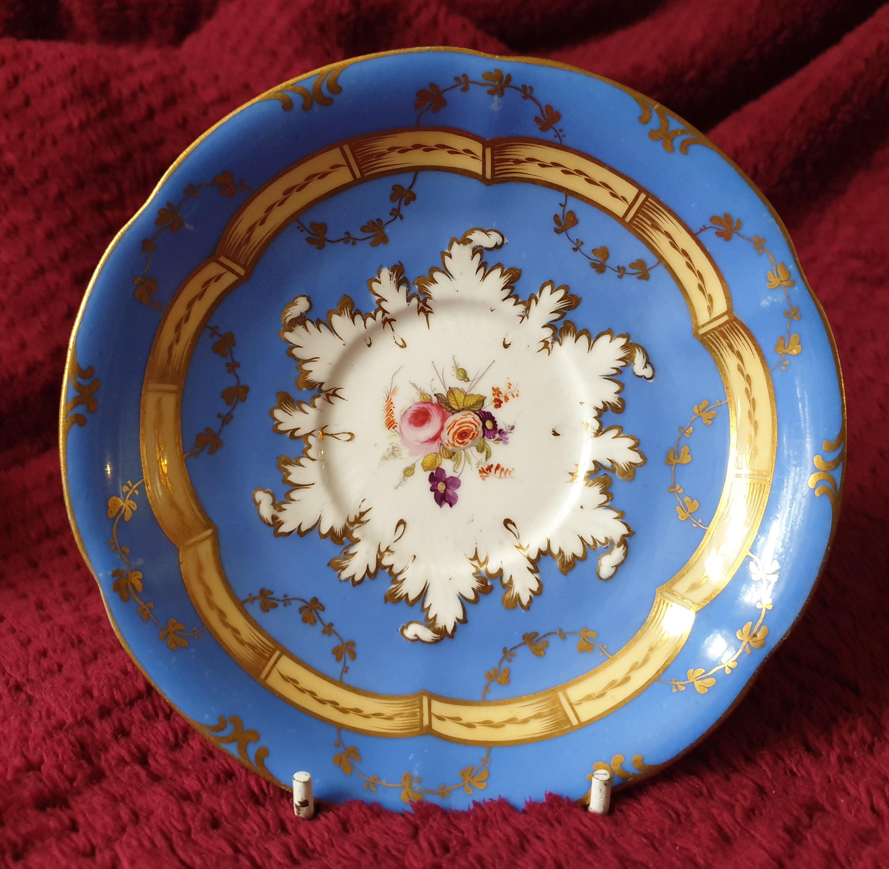 Early 19th Century H&R Daniel Twisted Handle Footed Trio For Sale