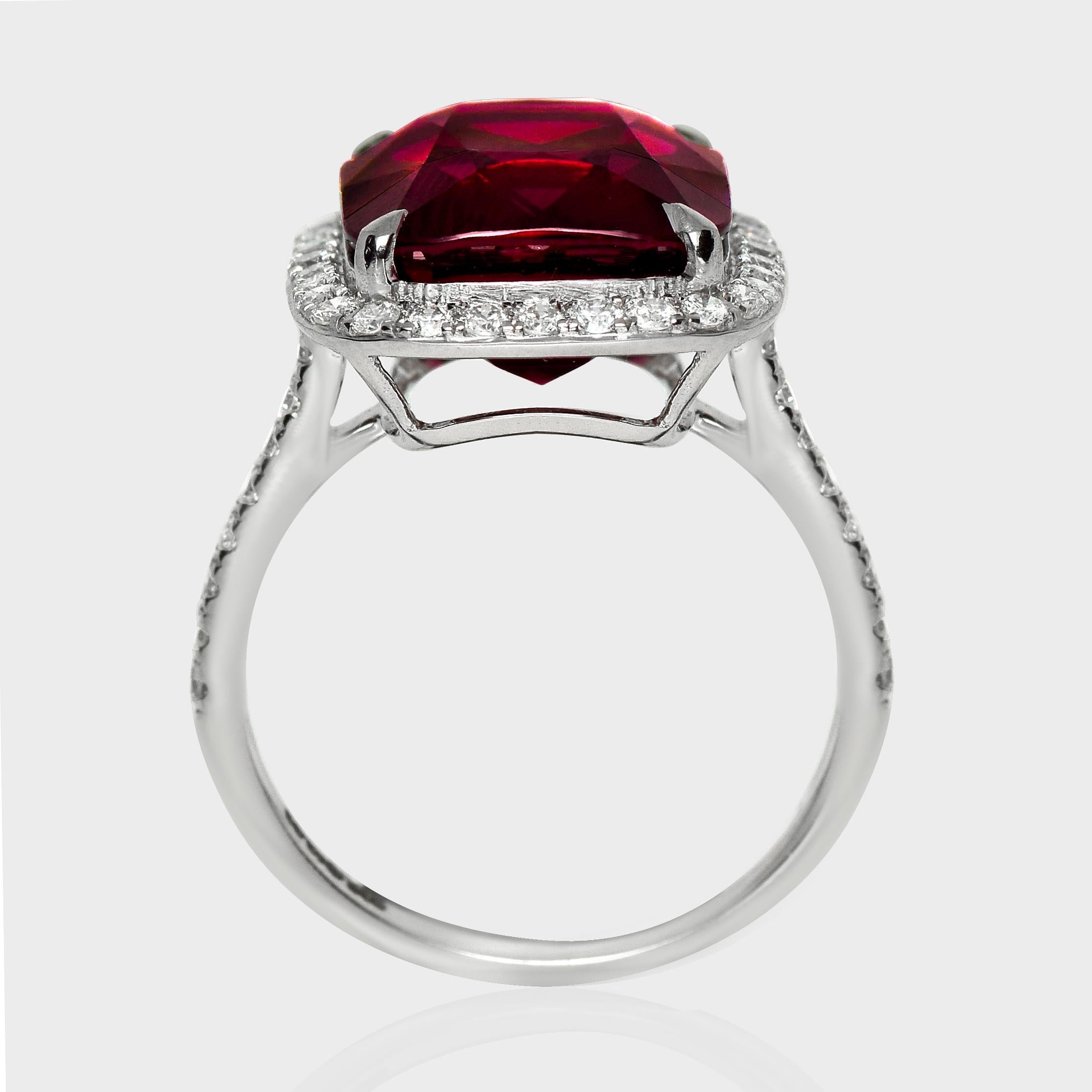 HRD 10.00 ct 14K White Gold Vivid Purplish Red Mahenge Garnet Engagement Ring im Zustand „Neu“ im Angebot in Kaohsiung City, TW