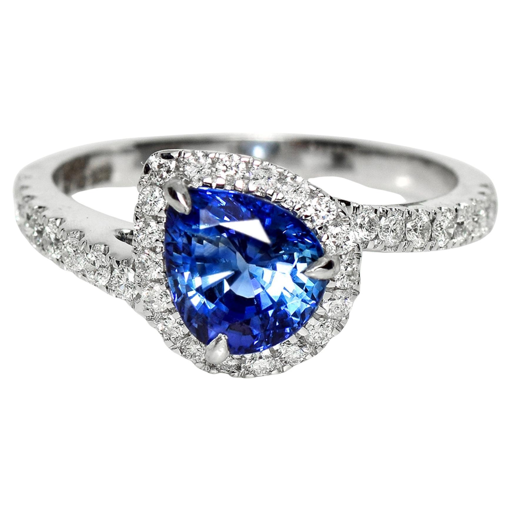 HRD 14K 1.82 Ct Naturale Sri Lanka Vivid Diamonds
Zaffiro Blu Anello di fidanzamento