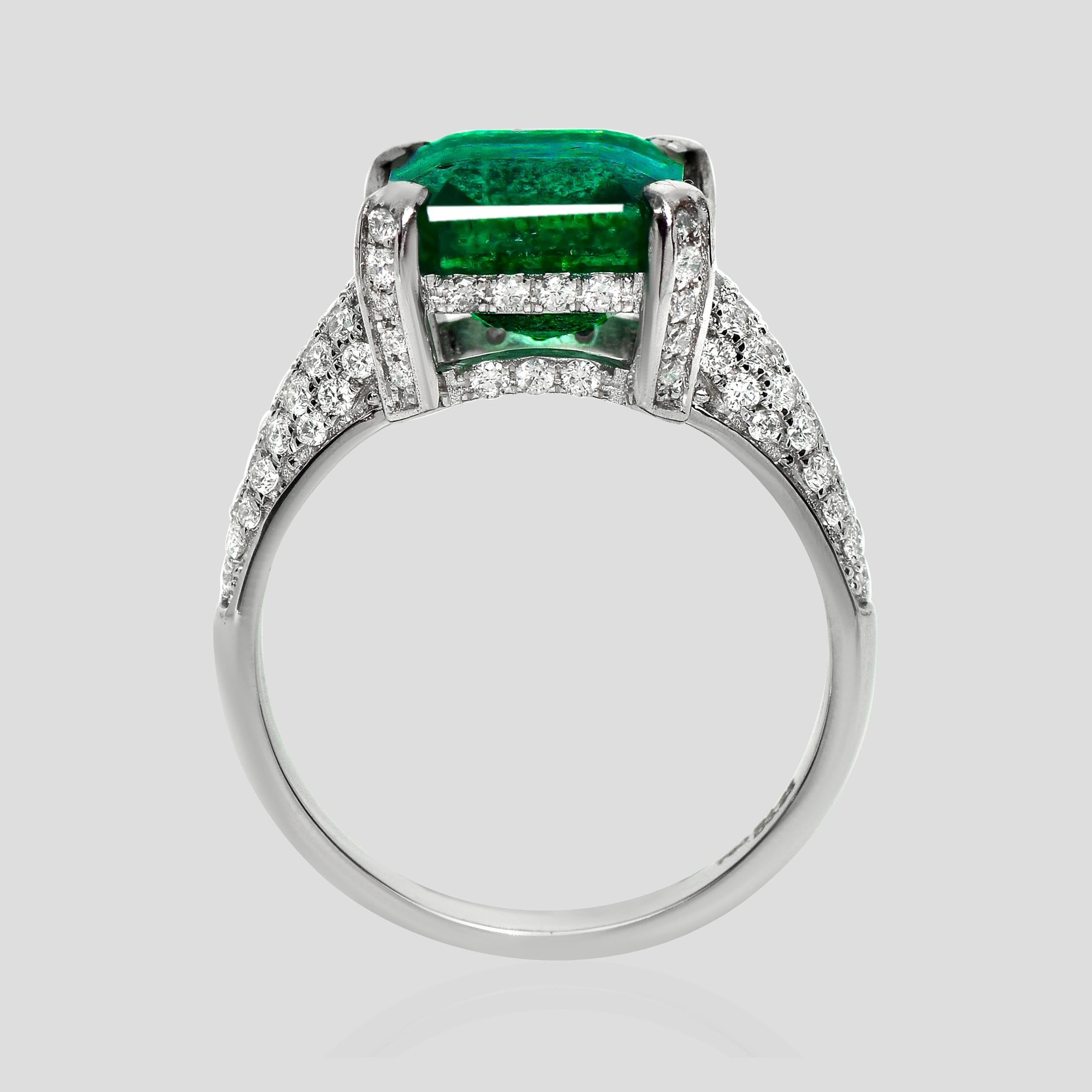 Taglio smeraldo HRD 18K 4.42 Ct Zambia Smeraldo&Diamanti Anello di fidanzamento antico in vendita