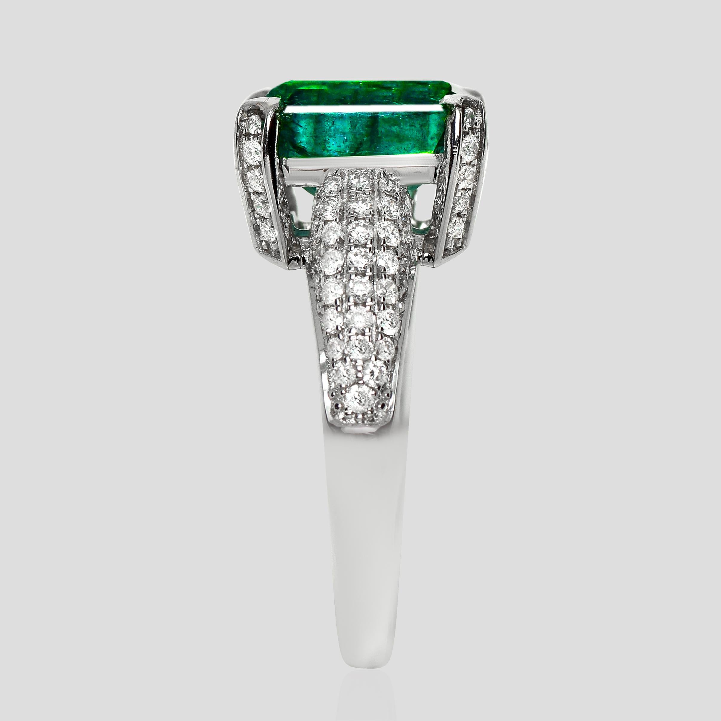 HRD 18K 4.42 Ct Zambia Smeraldo&Diamanti Anello di fidanzamento antico In condizioni Nuovo in vendita a Kaohsiung City, TW