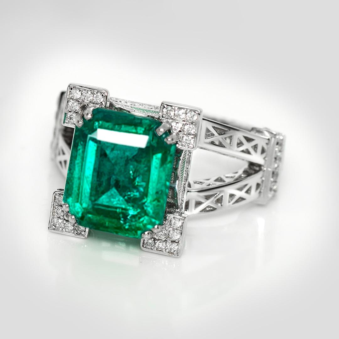 HRD 18K 5.03 Ct Zambia Esmeralda&Diamantes Anillo de Compromiso Antiguo Contemporáneo en venta