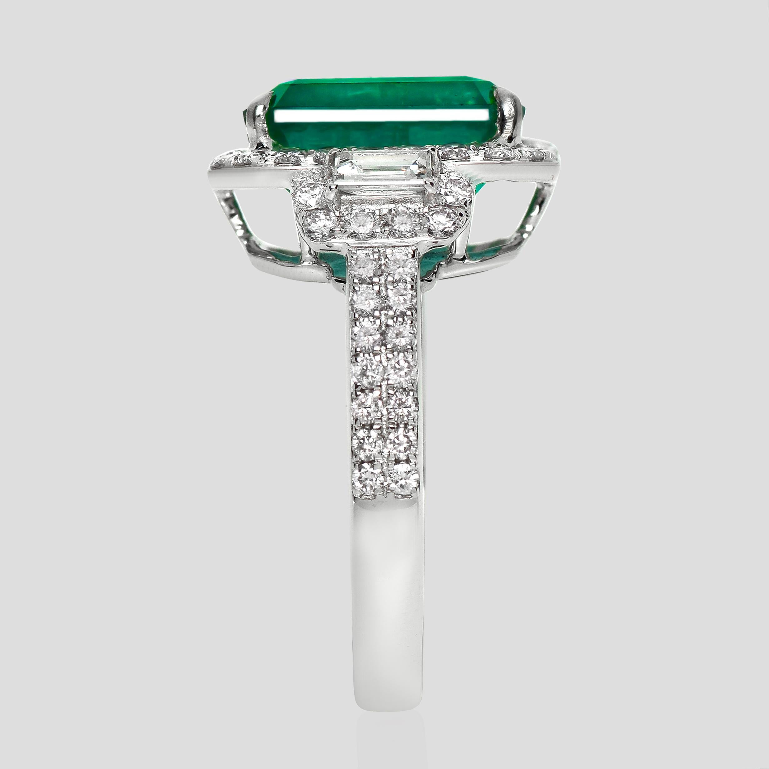 HRD 18K 6.54 Ct Zambia Esmeralda&Diamantes Anillo de Compromiso Antiguo en Nuevo estado para la venta en Kaohsiung City, TW