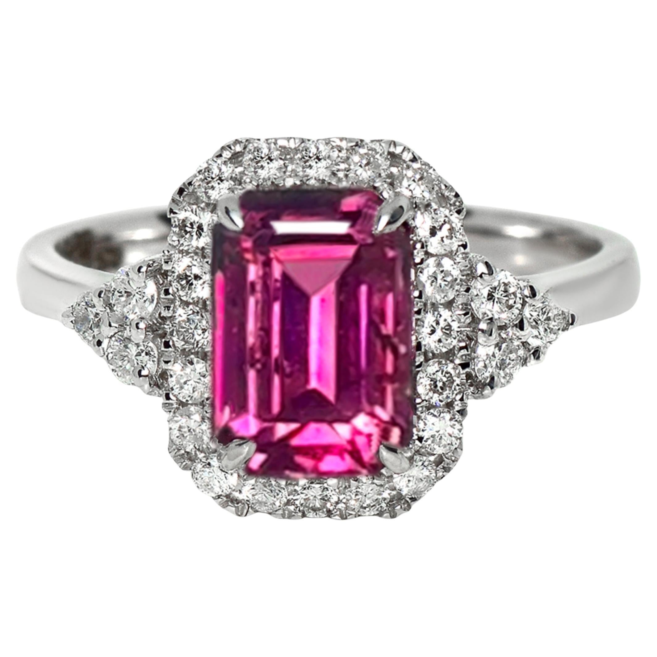 HRD 2.45 ct 14K White Gold Vivid Purple Mahenge Garnet Engagement Ring in vendita