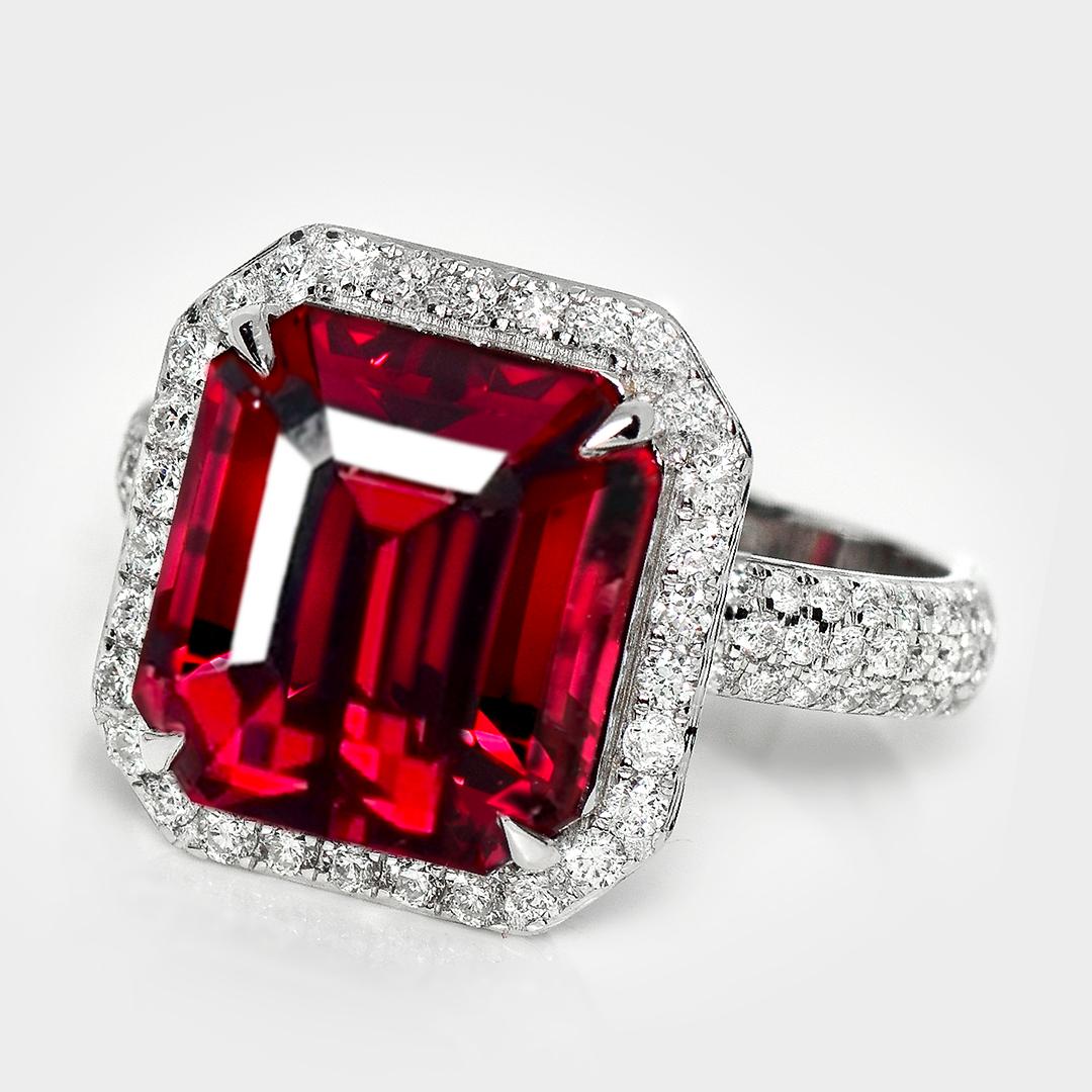 HRD 8.15 ct 14K White Gold Vivid Red Garnet Engagement Ring (Zeitgenössisch) im Angebot