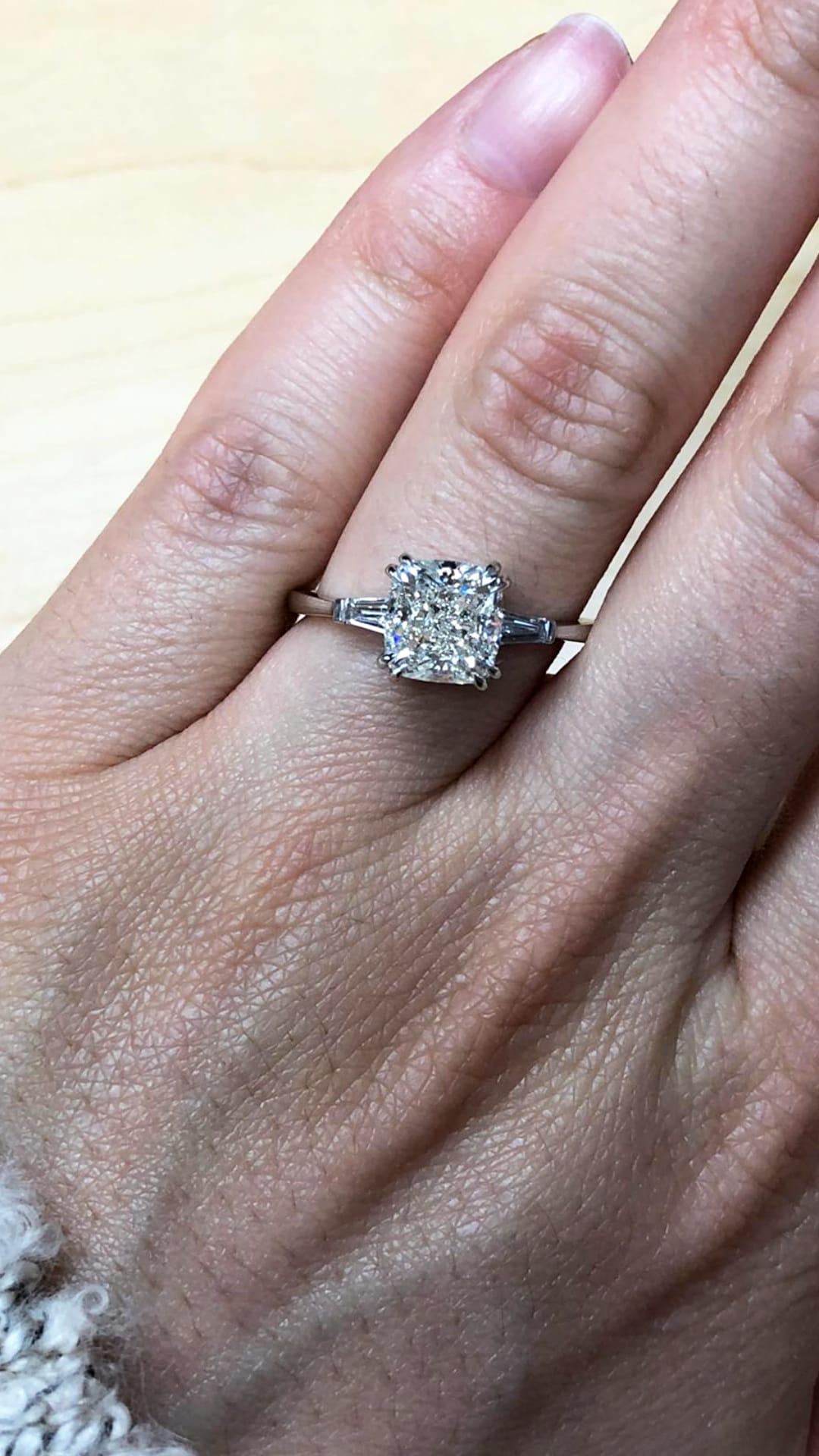 This ring is an absolute beauty and the price is outstanding. Consider is a very sparkly I color being certified by HRD color is VS1 and under HRD strict standards their is absolutely no inclusions and very difficult to see even under the