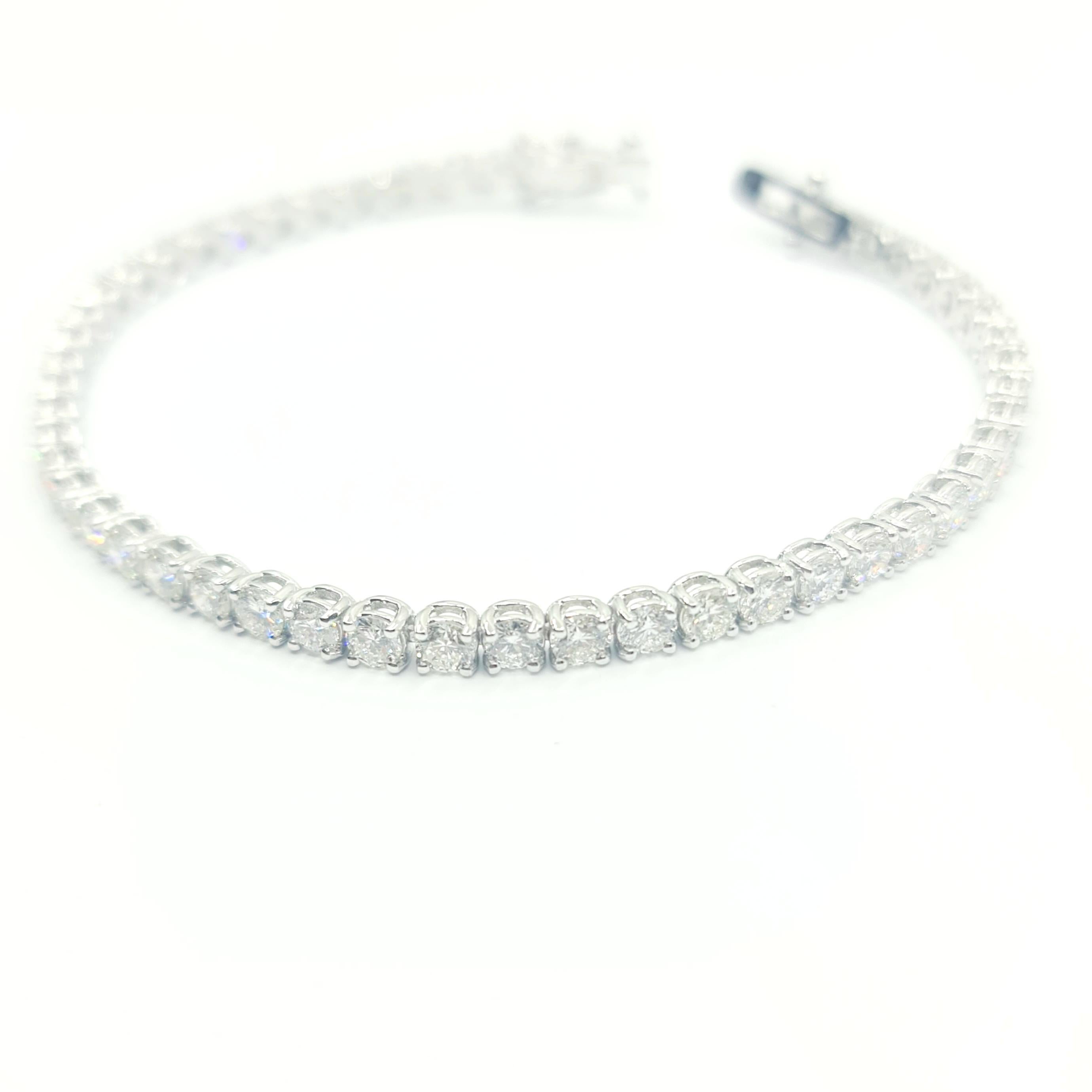 Moderne Bracelet tennis HRD en or blanc 18 carats avec diamants certifiés G/VS-SI d'Anvers de 6,65 carats en vente