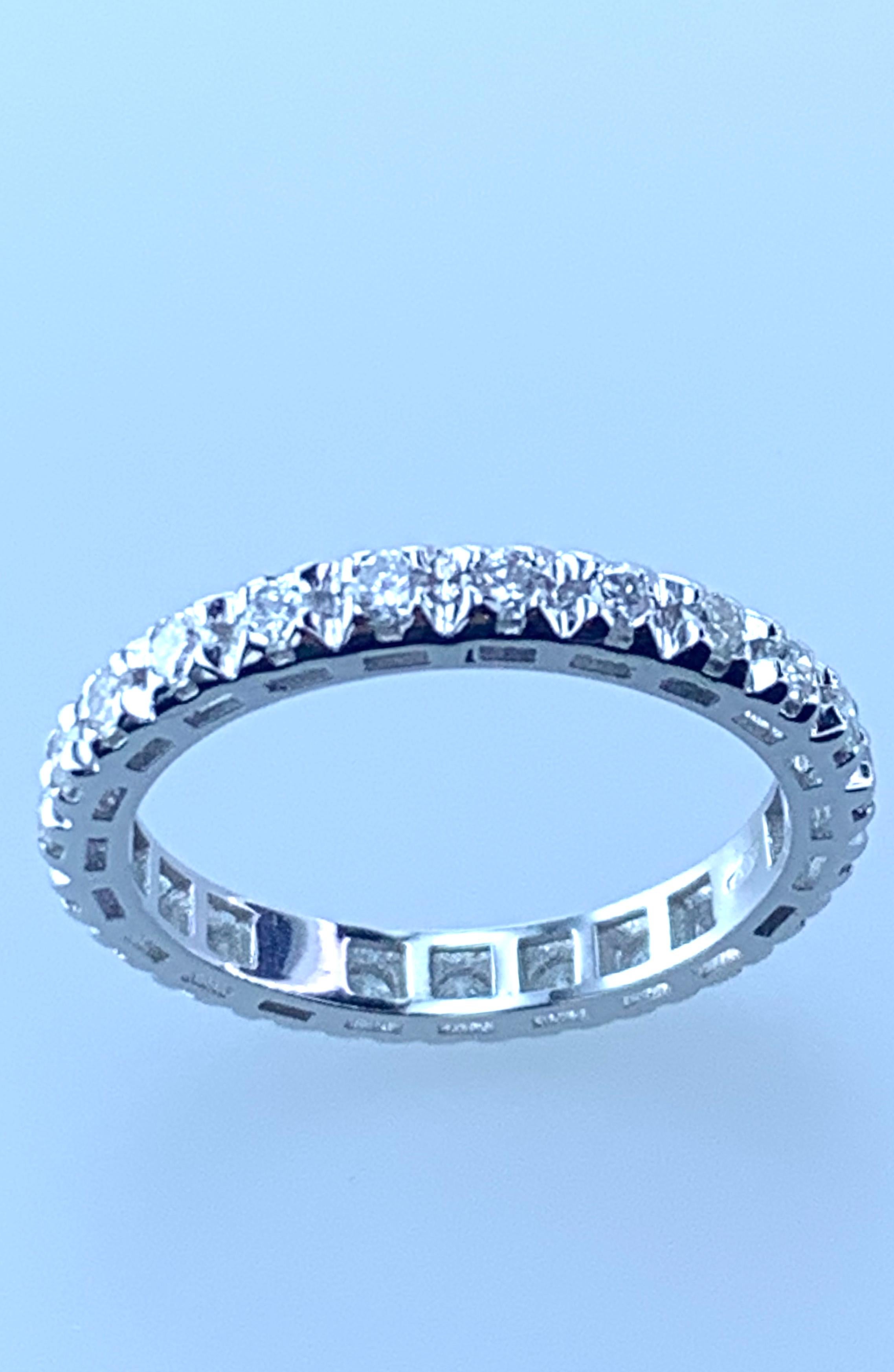 This Certified HRD 0.75 Carat Diamond Eternity Ring is of a fabulous quality and size for either a man or woman. 

It sparkles beautiful natural Diamonds throughout the ring, gifting light and beauty to the finger from every angle. 

Set in 18Kt