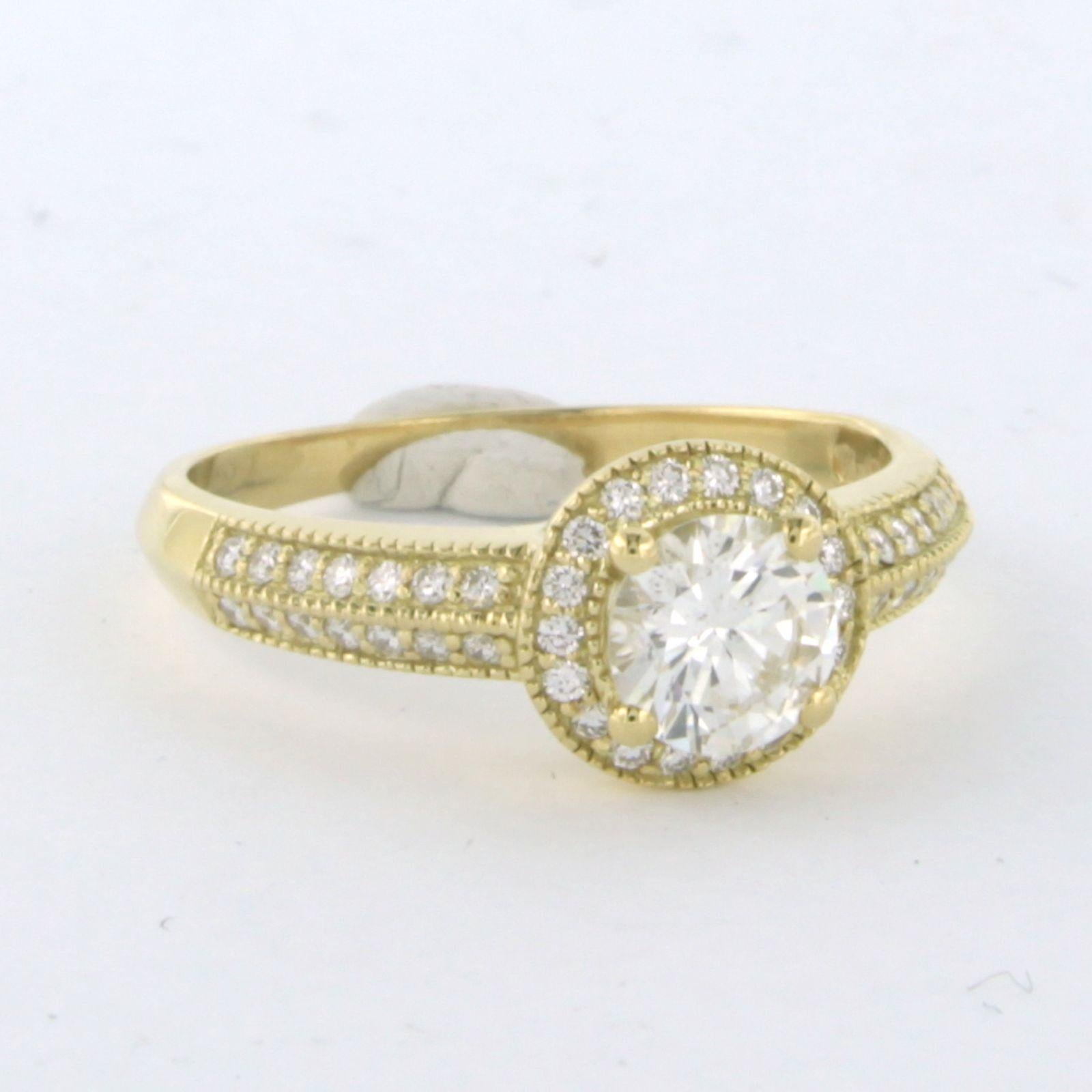 Moderno Certificato HRD  Anello con diamante taglio brillante da 0,79 carati in oro giallo 18 carati in vendita