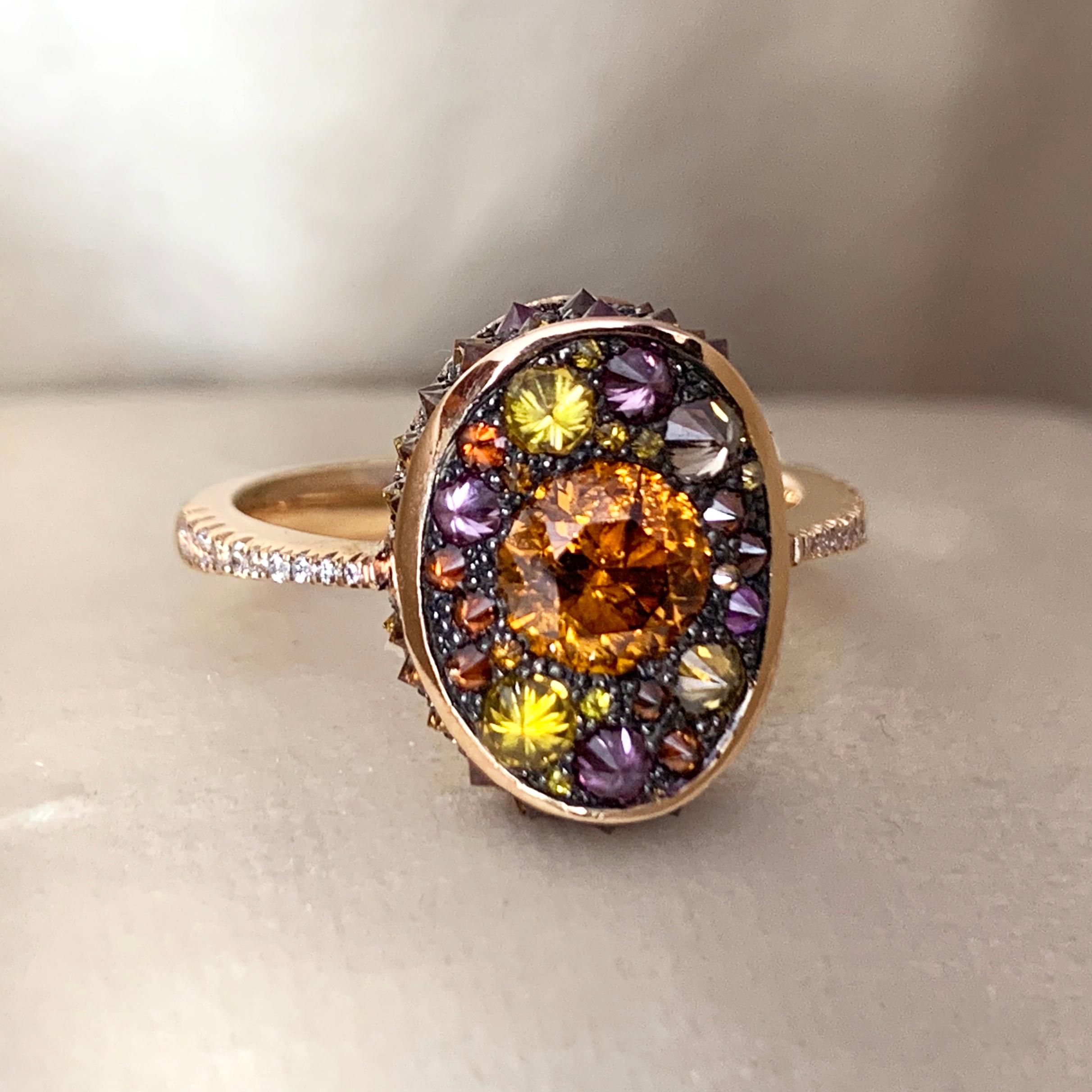One of a kind ring handmade in Belgium in 2017 by jewellery artist Joke Quick, in 18K Rose gold 4,7 g & blackened sterling silver 1,8 g (The stones are set on silver to create a black background for the stones). Fancy Intense orange brilliant-cut