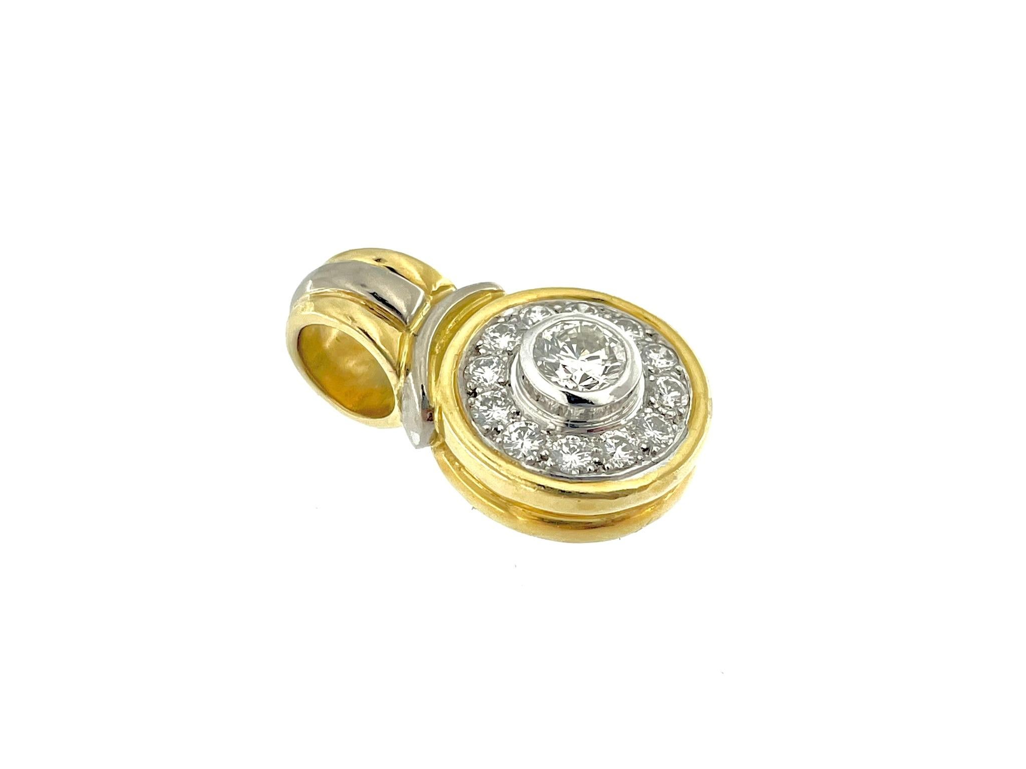 Ciondolo francese in oro giallo e bianco vintage con diamanti, certificato HRD da 1,25 ct. In condizioni buone in vendita a Esch sur Alzette, Esch-sur-Alzette