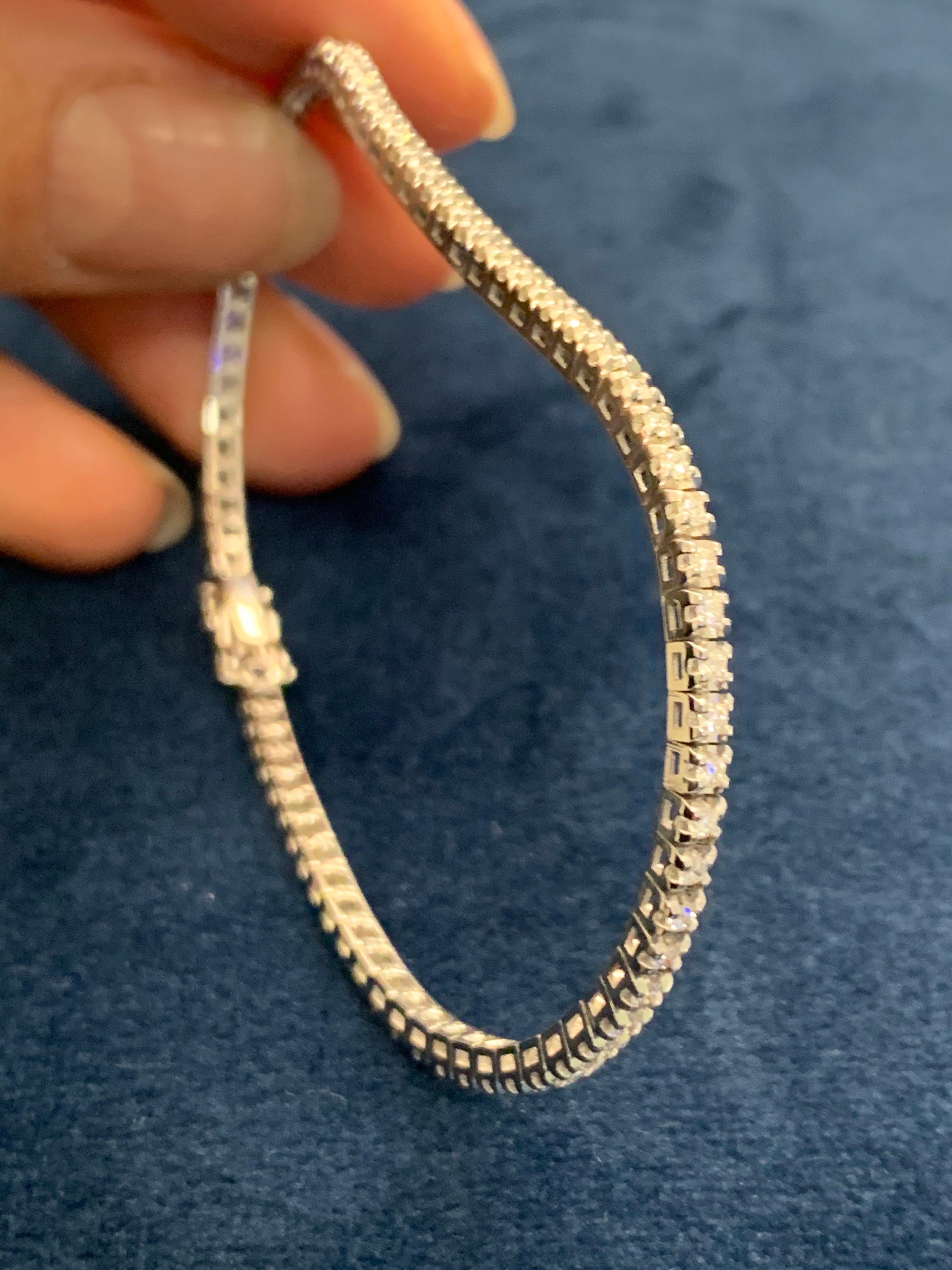 Taille brillant Bracelet tennis unisexe en diamants certifiés HRD de 2,30 carats