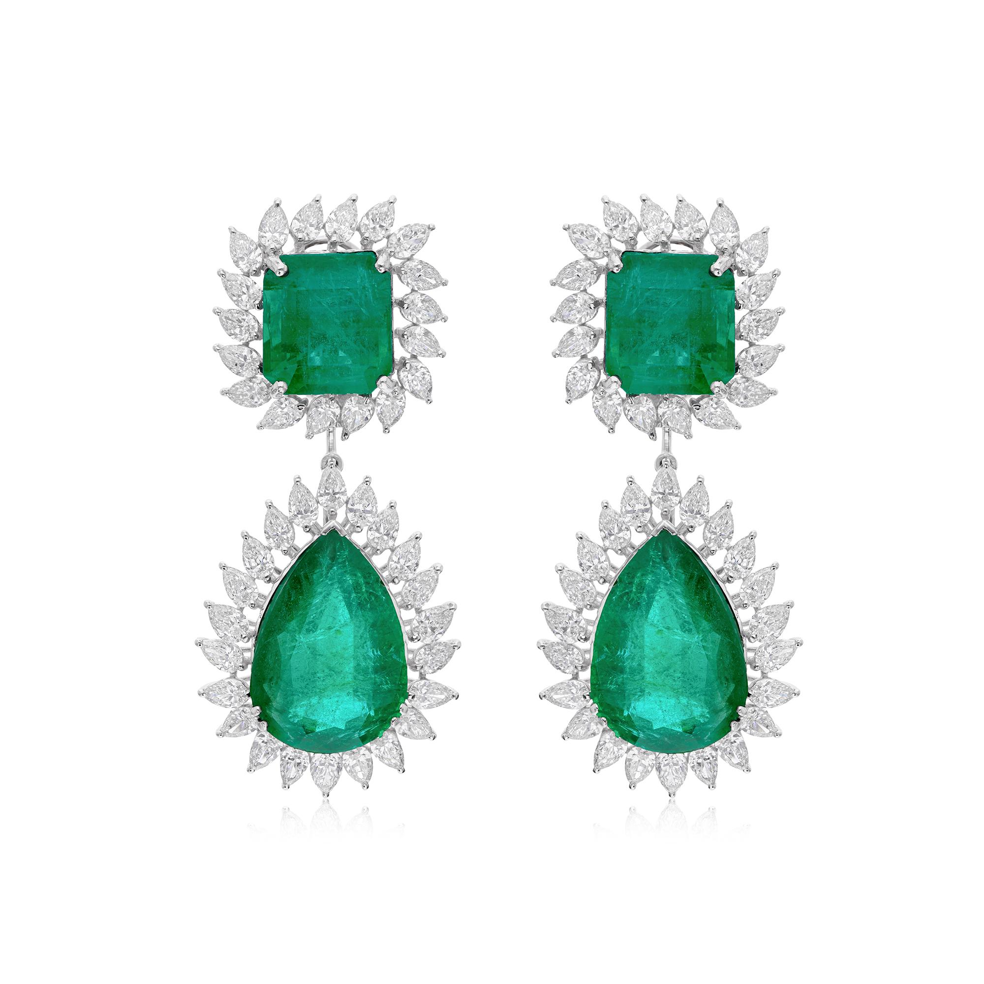 Pendientes de gota de diamante esmeralda de Zambia con certificado HRD de 26,74 ct y halo de oro blanco de 14k en Nuevo estado para la venta en Diera, Dubai