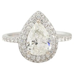 HRD Certified 2.88 Carat Pear Shaped Diamond Engagement Ring 18 Karat in Stock