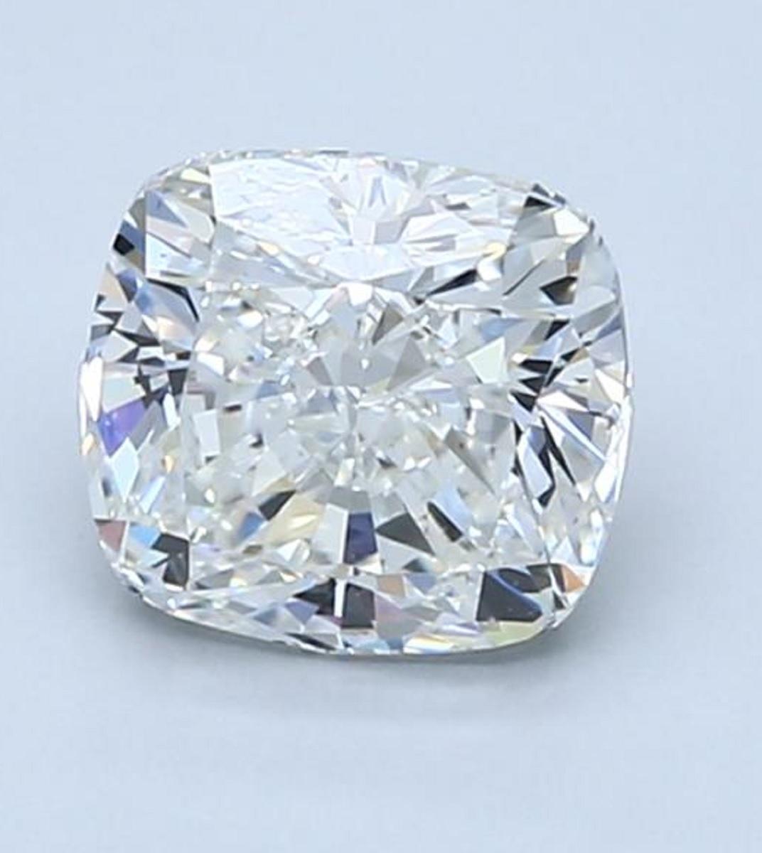 This excellent quality 2.51 carat diamond is certified by HRD Antwerp, a well respected European lab. There are no brown, green or milky shades and no cloudiness actually is a very bright I Color. The diamond's bright white color is well