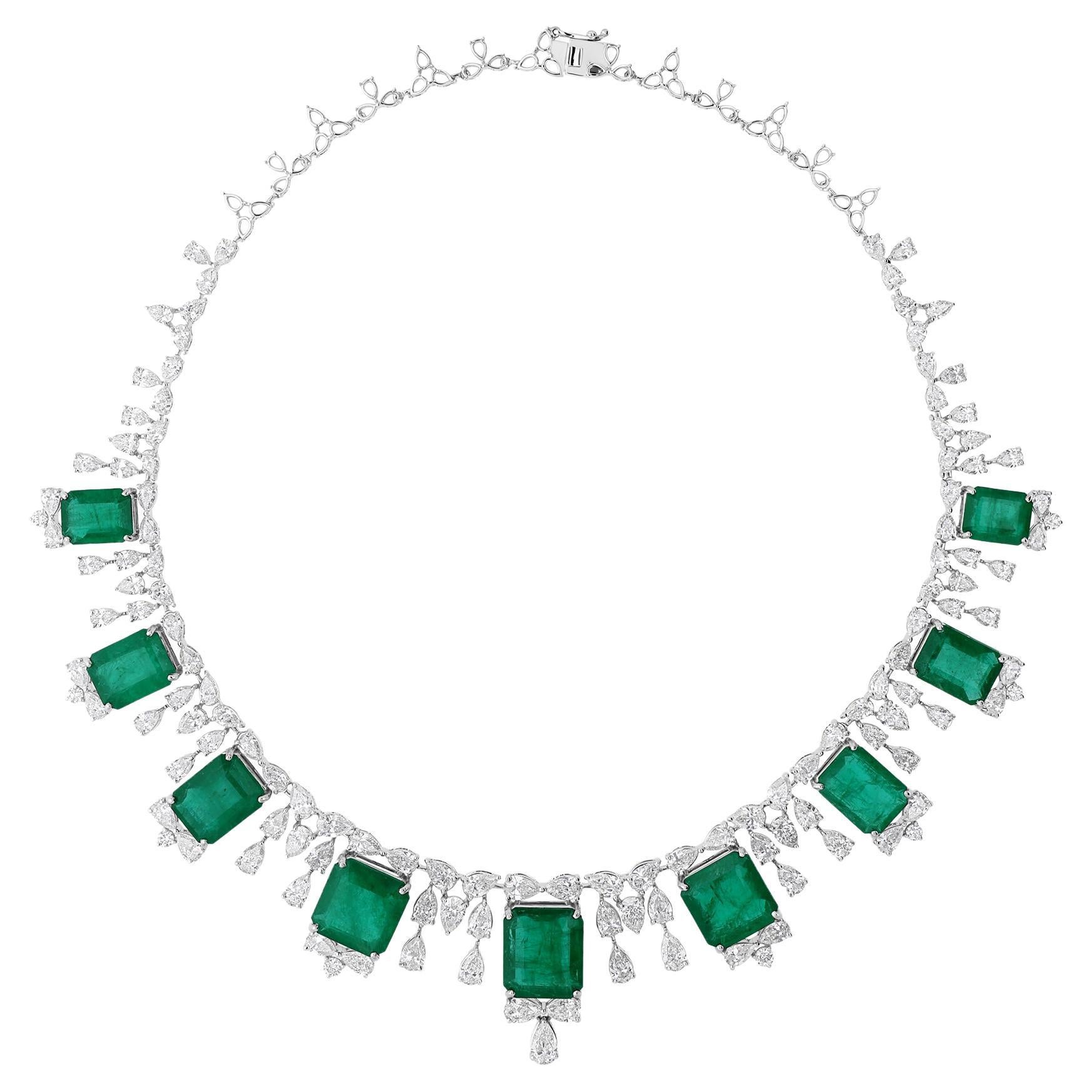 HRD Certified 58.73 Ct Emerald 28 Ct Diamond Wedding Necklace 18K White Gold For Sale