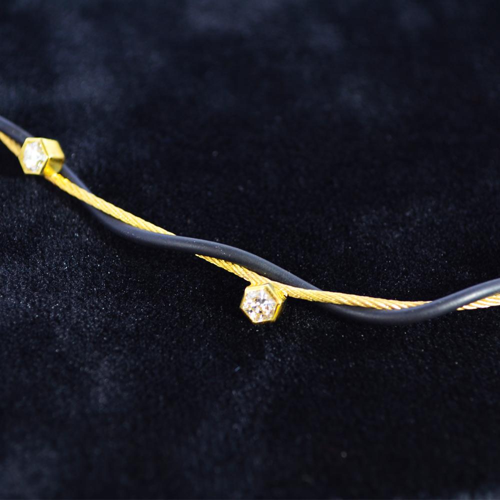 HRD-zertifizierte Diamant-Halskette 2,02 Karat.K-L/SI Sechseckiger Schliff, 18k / Leder im Angebot 3