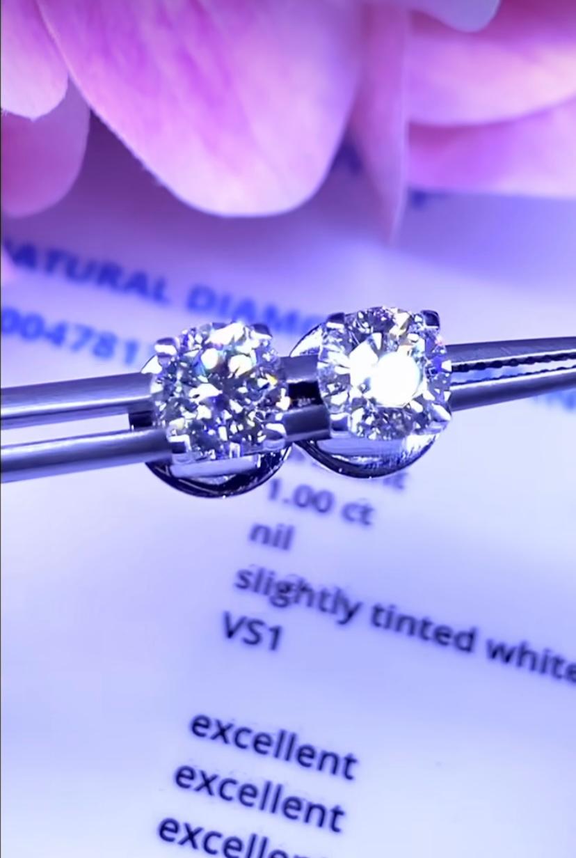 HRD Certified Diamonds Triple XXX of 2.00 Carats on Earrings In New Condition For Sale In Massafra, IT