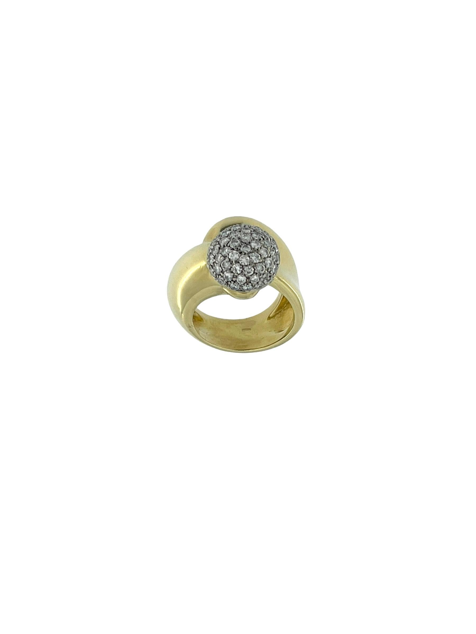 Brilliant Cut HRD Certified Retro Style Gold Ring with Diamonds For Sale