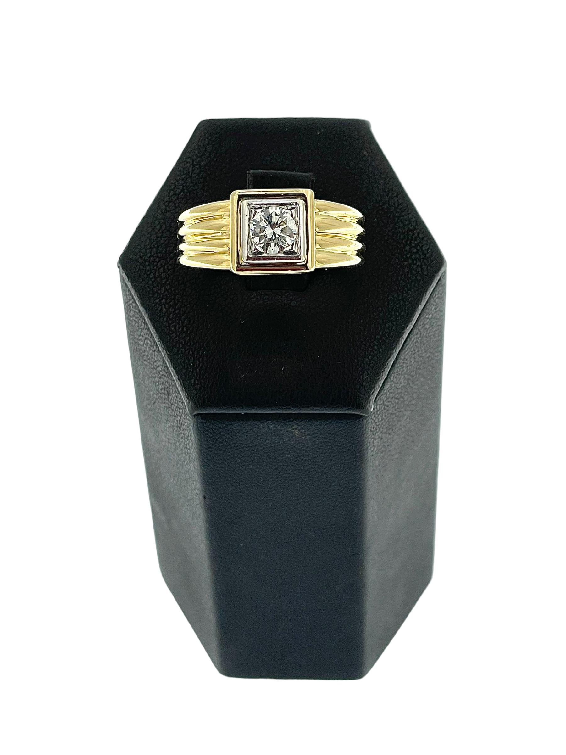 HRD Certified Signet Diamond Ring Yellow and White Gold For Sale 2