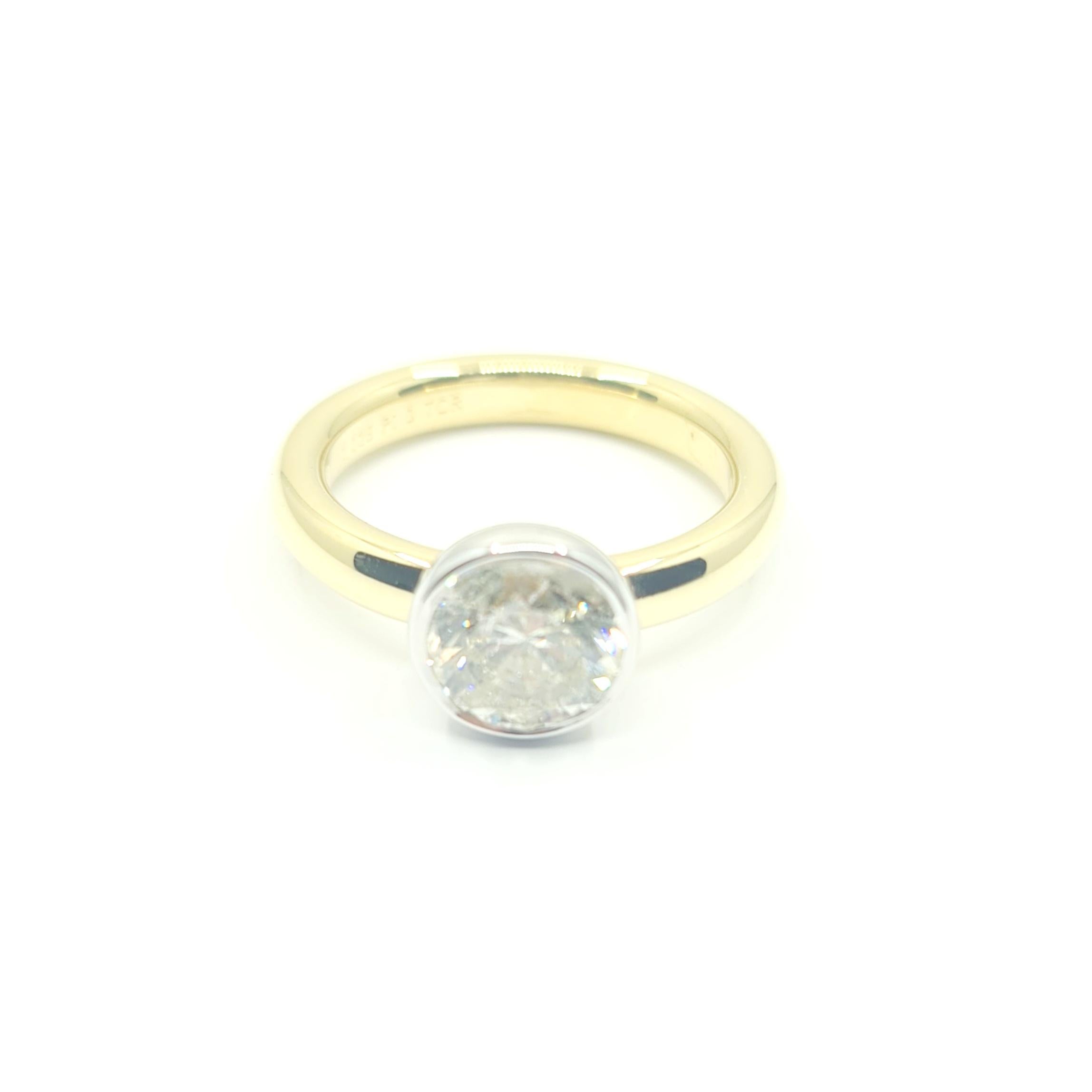 Modern HRD Certified Solitaire Ring with 2.02Ct J-K/I(P) 18K Gold