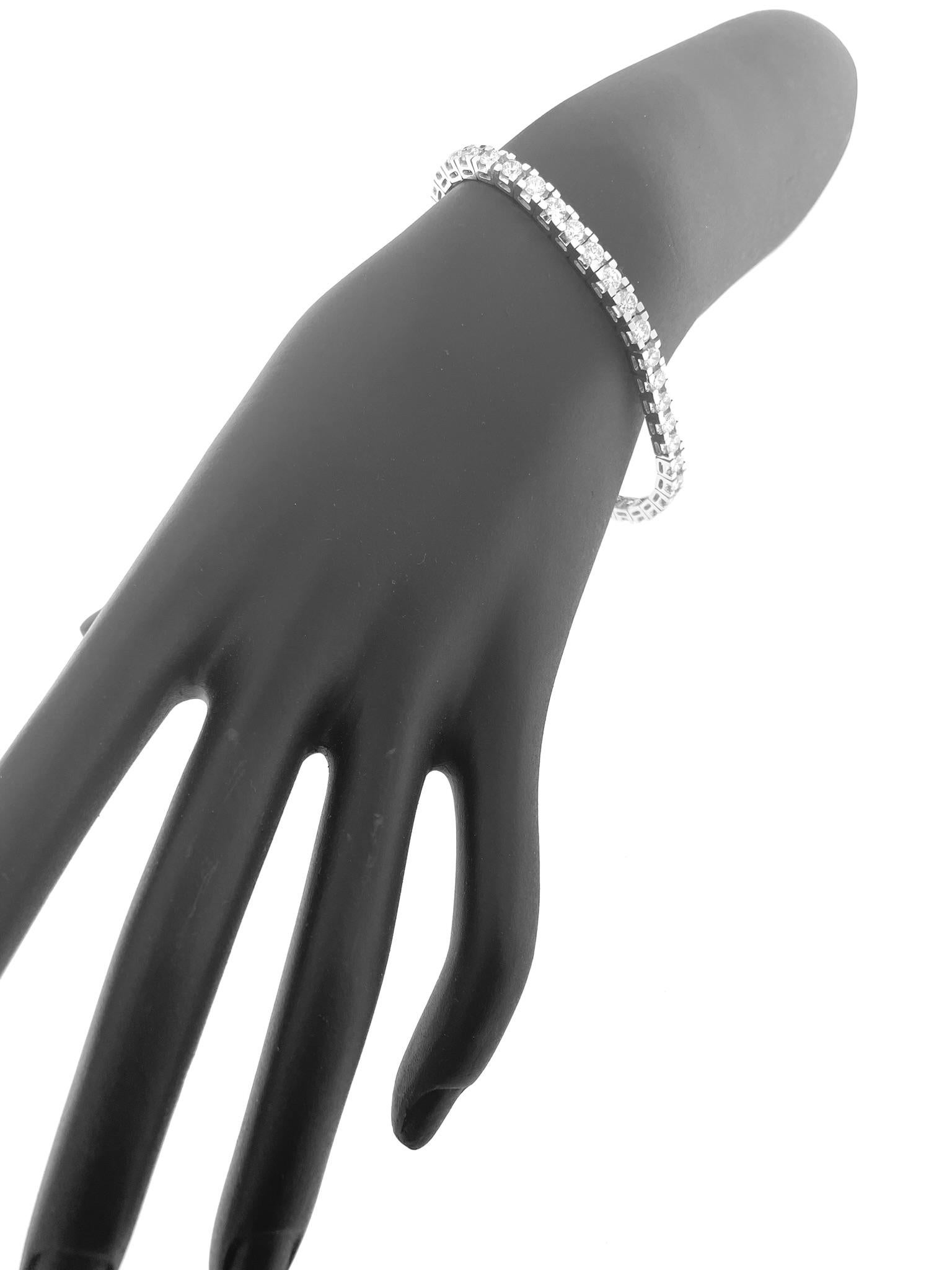Women's or Men's HRD Certified Tennis Bracelet White Gold 5.60ct Diamonds For Sale