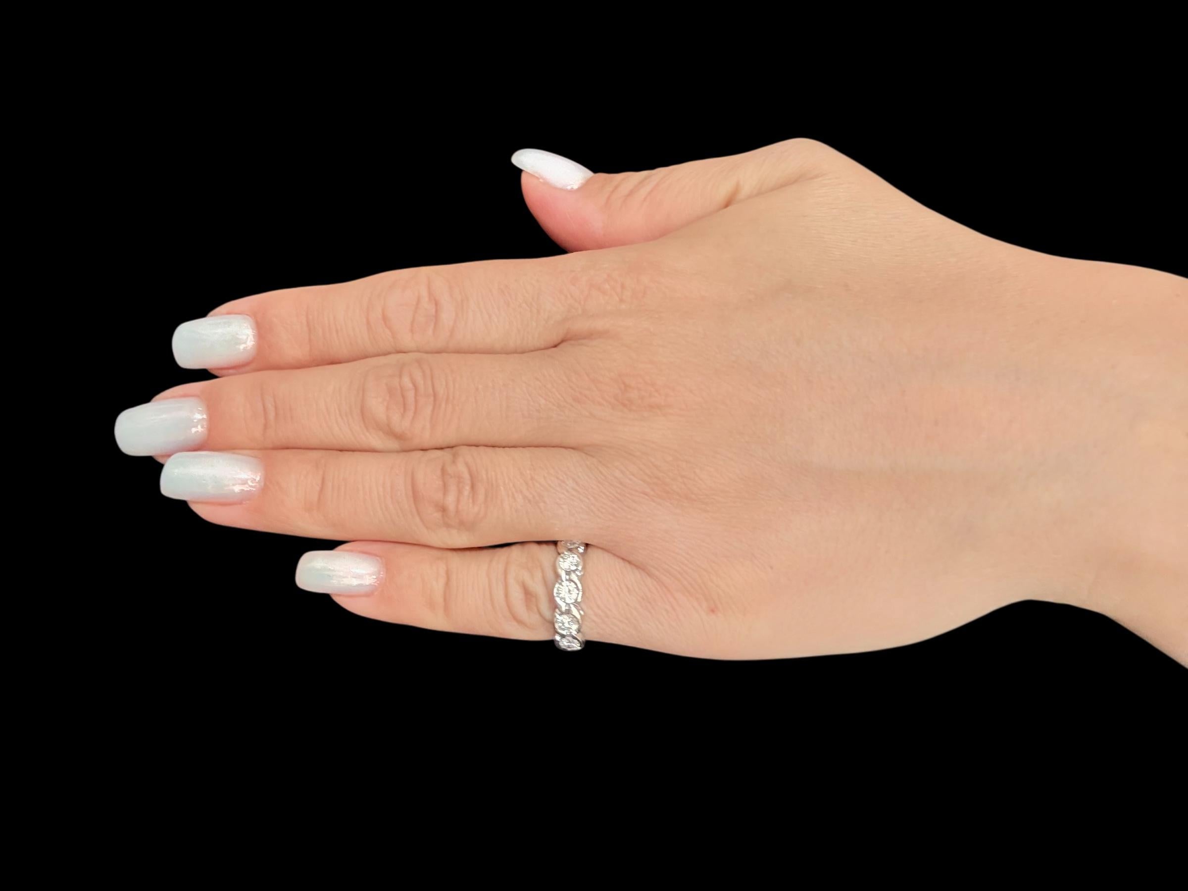 HRD Certified White Gold Band Ring with 1.00ct Natural Diamonds For Sale 7