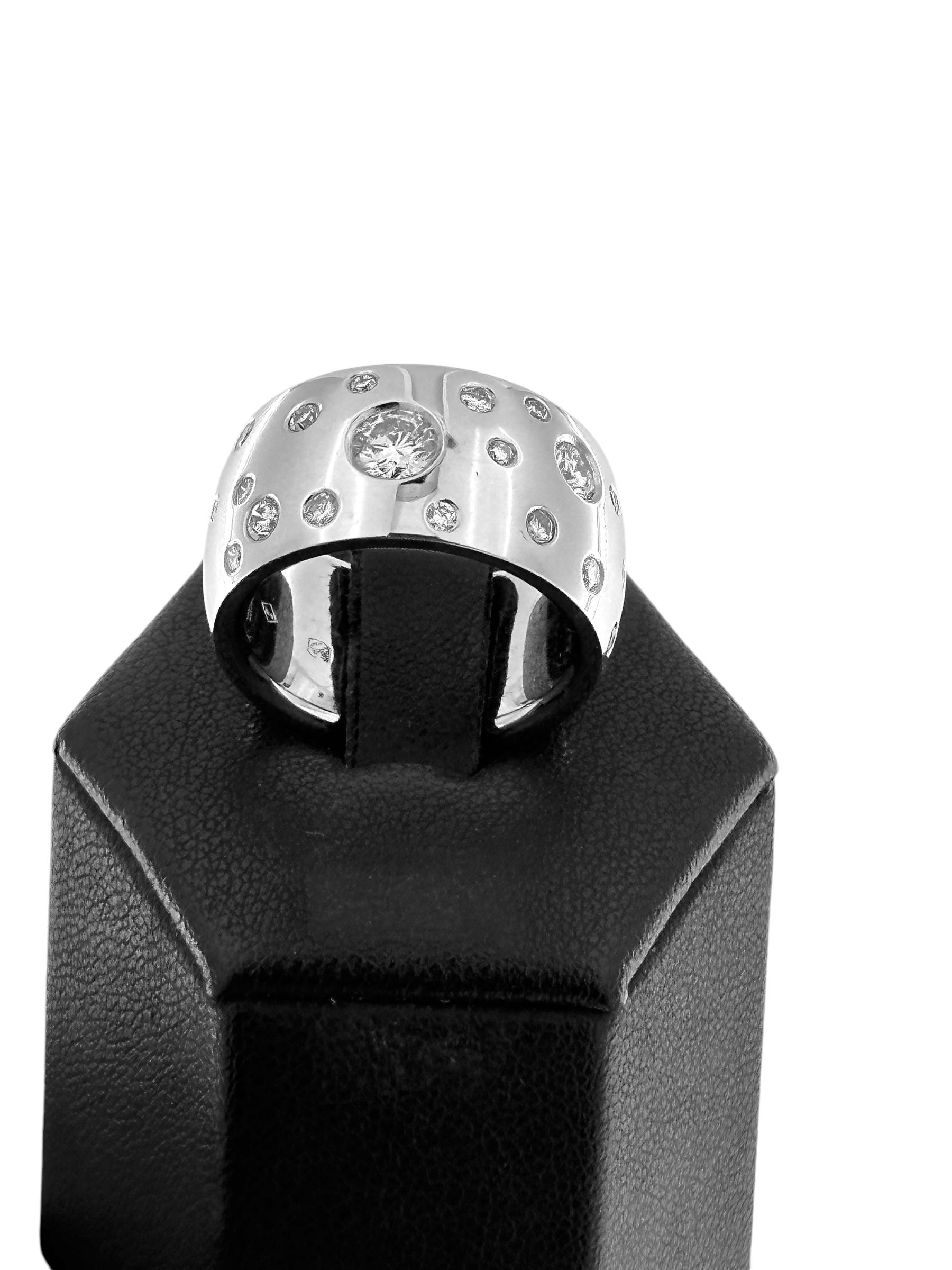 HRD Certified White Gold Band Ring with Diamonds For Sale 1