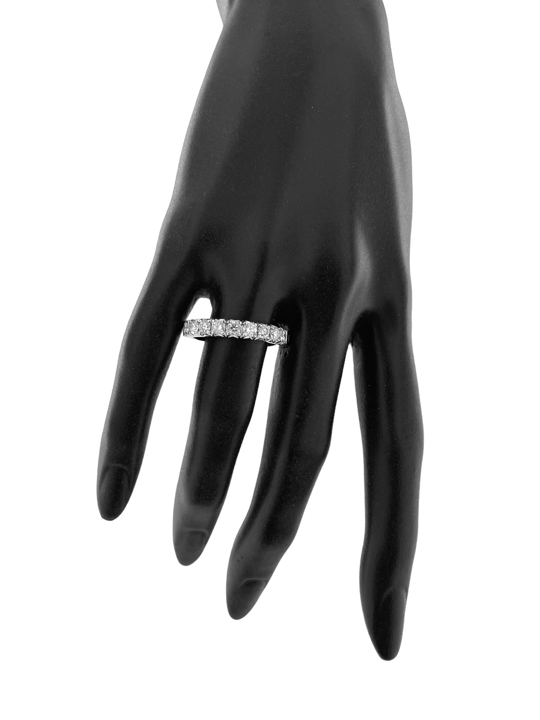 HRD Certified White Gold Parisienne 1.00ct Diamonds Band Ring signed by Cliq For Sale 1
