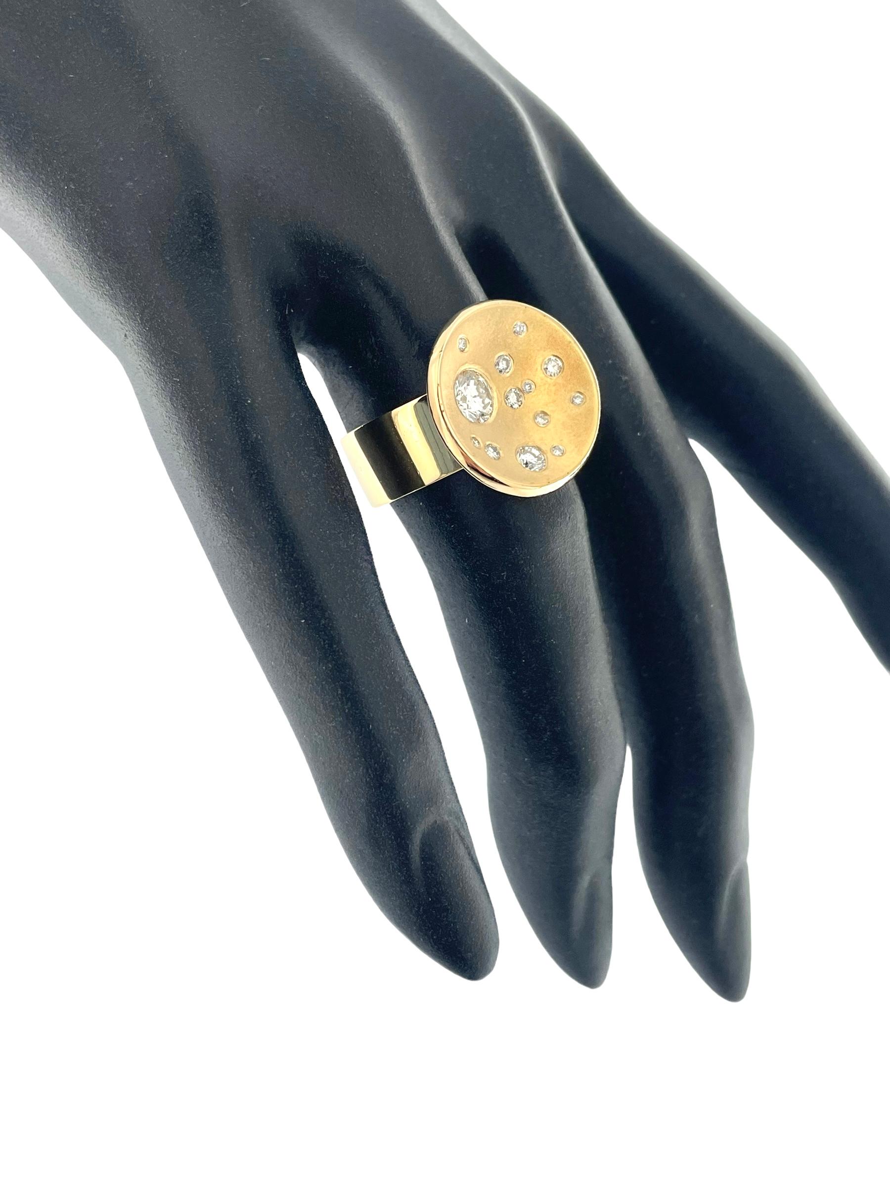 HRD Certified Yellow Gold and Diamonds Set Ring and Pendant Moon Design For Sale 2