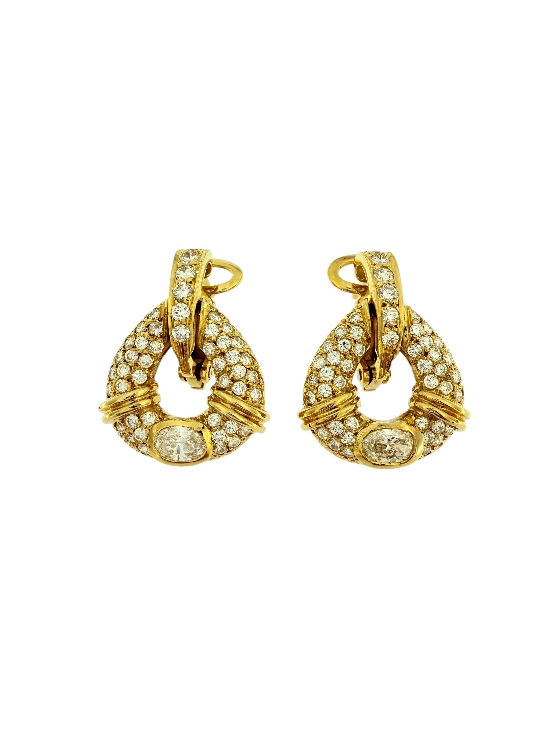 Taglio misto Orecchini in oro giallo certificati HRD con 2,50ct di diamanti naturali in vendita