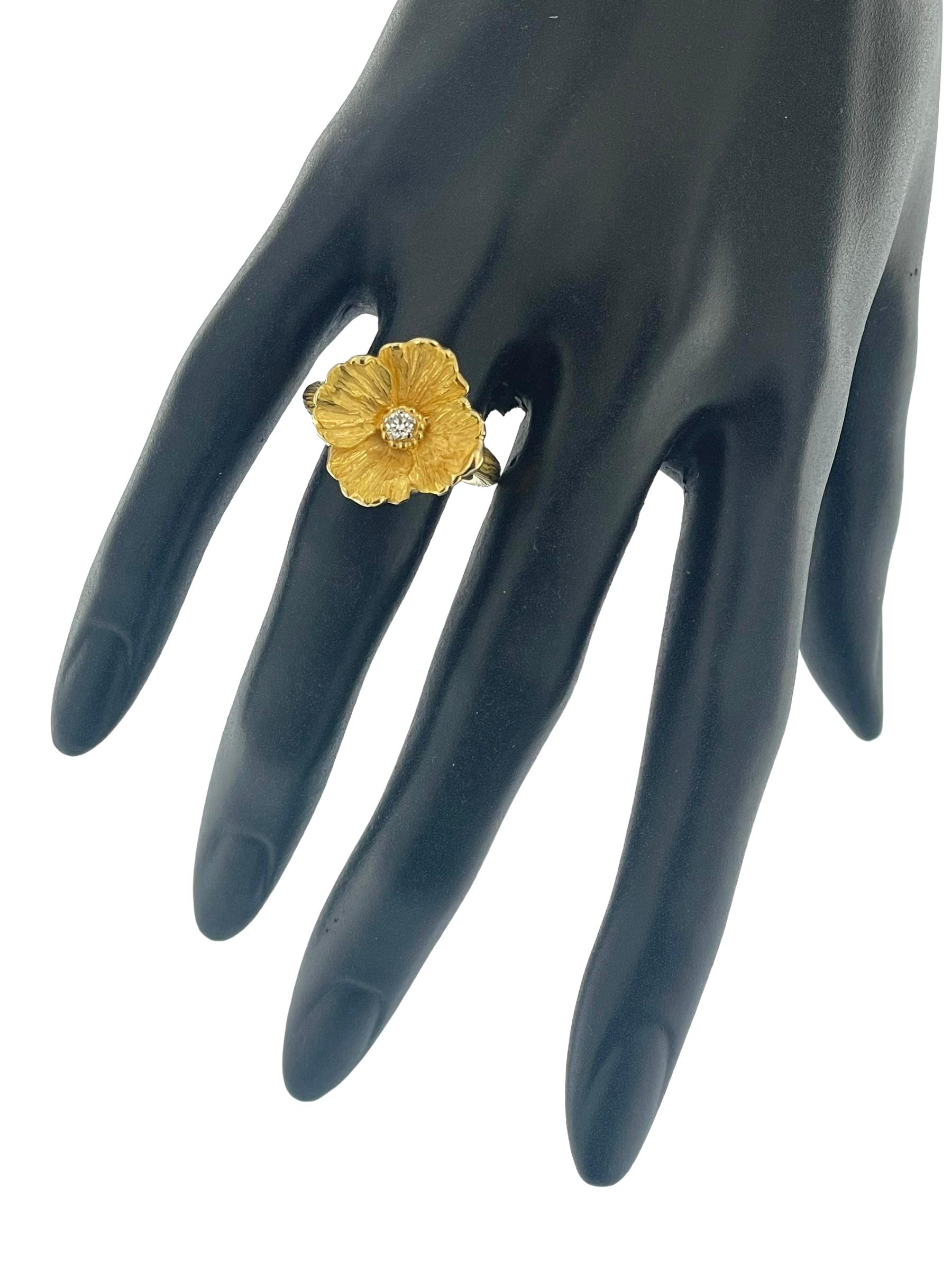 HRD-zertifizierter Gelbgoldring und Ohrringe mit Blumenfassung und Diamanten im Angebot 3