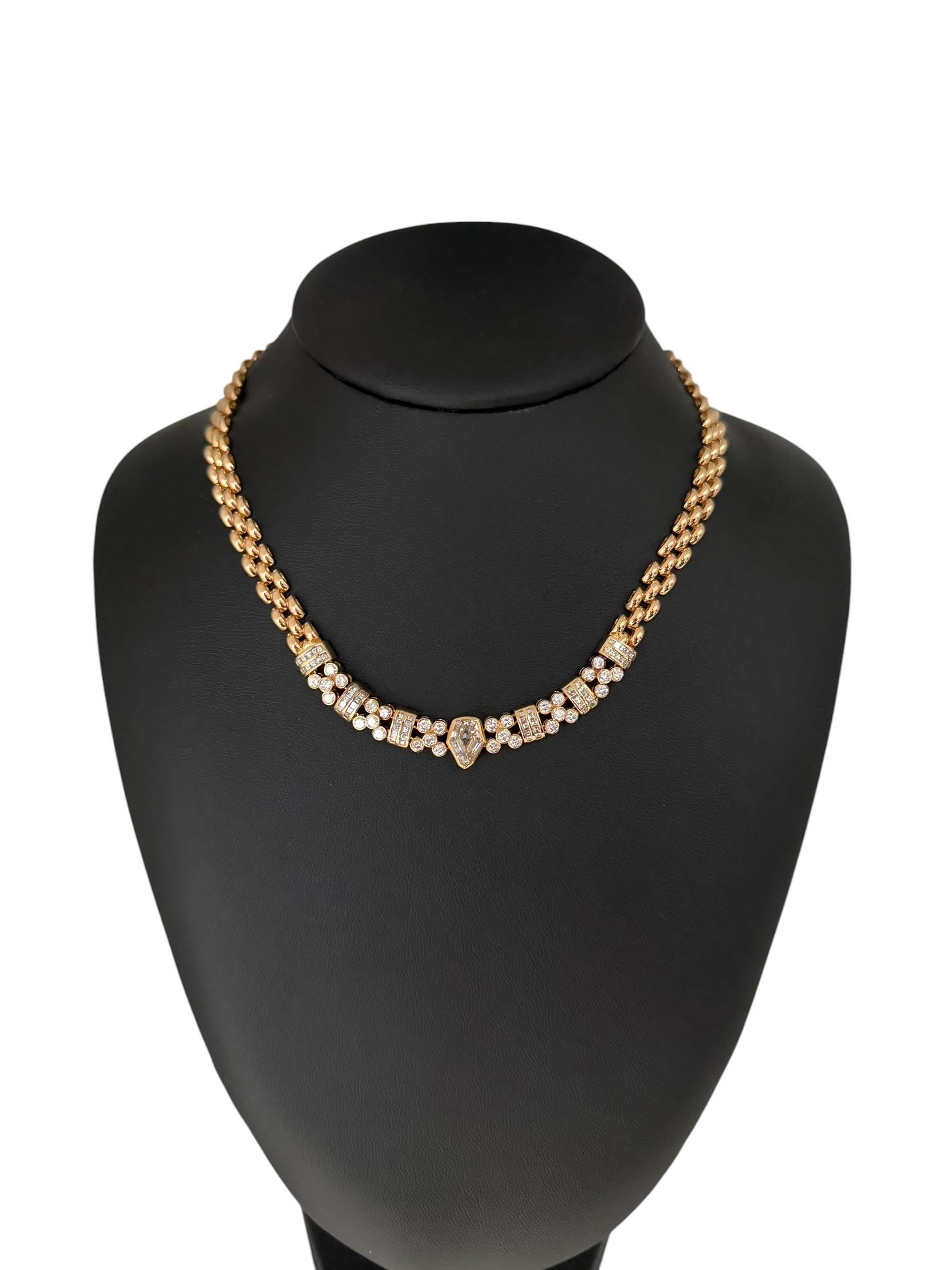 Indulge in the ultimate expression of luxury with this breathtaking HRD Certified Yellow Gold Necklace, adorned with a total of 5.00 carats of natural diamonds. This exquisite piece is a masterpiece of design and craftsmanship, combining a variety